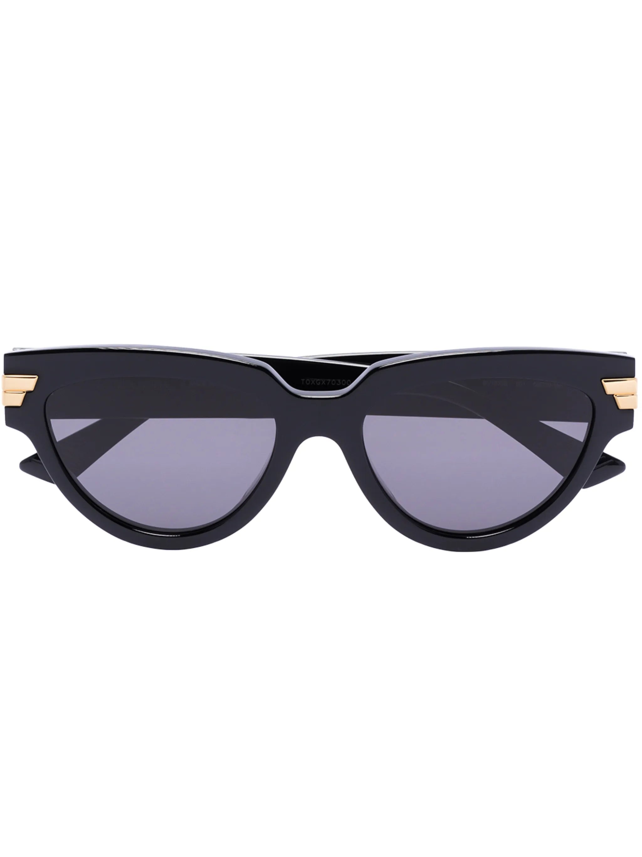 cat eye-frame sunglasses