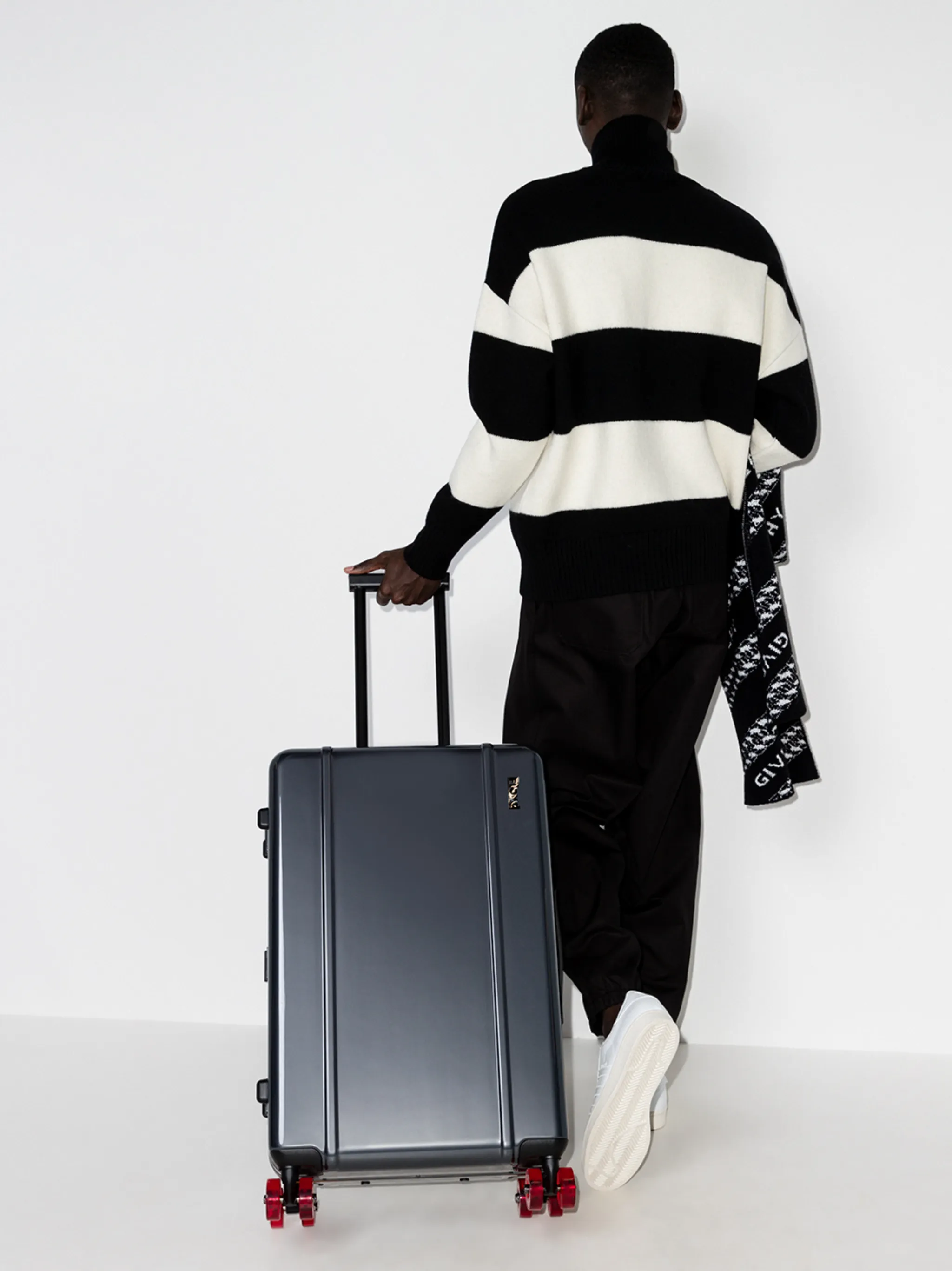 Check-in suitcase