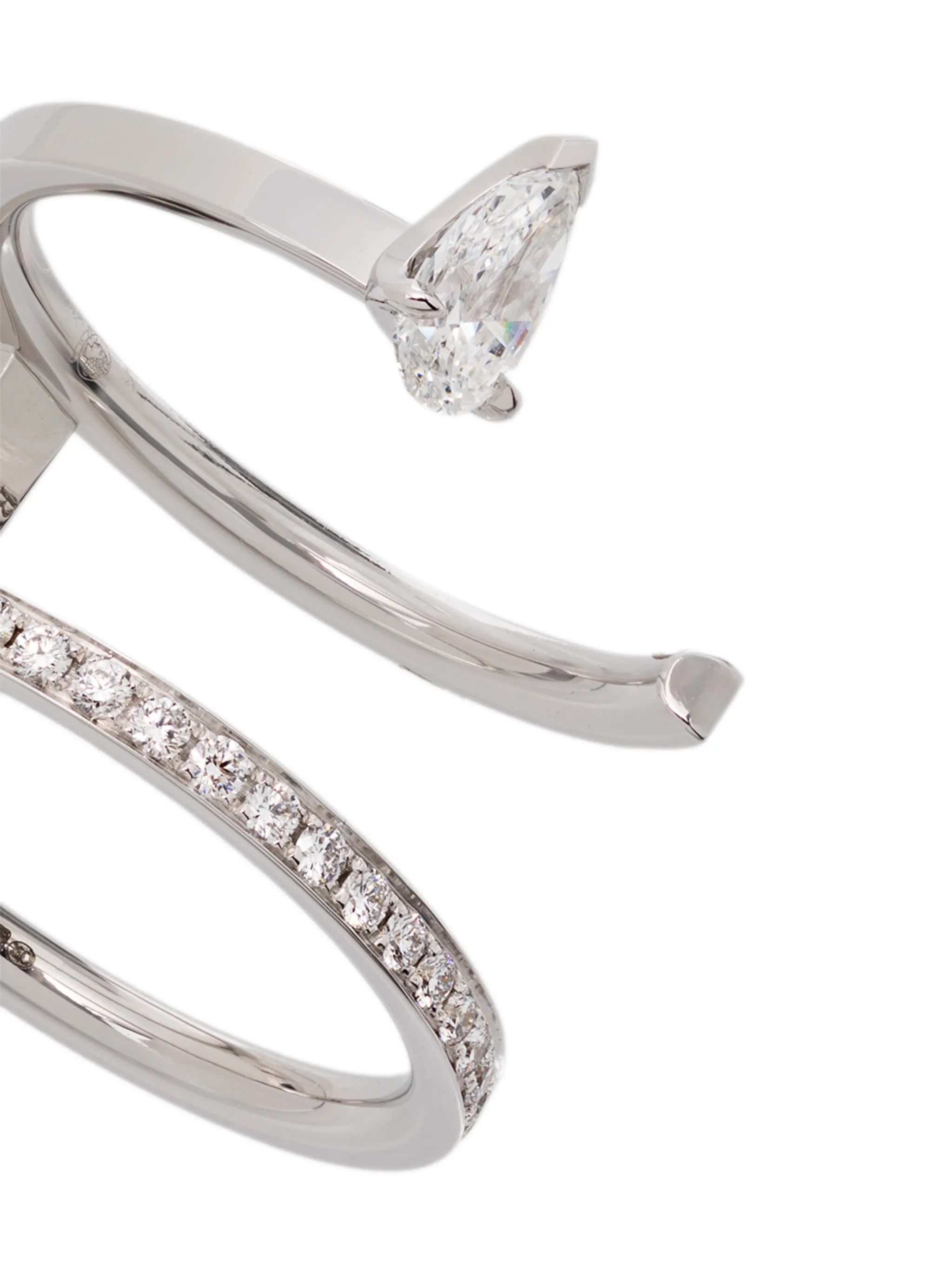 Serti sur Vide ring set with 1 diamond ring