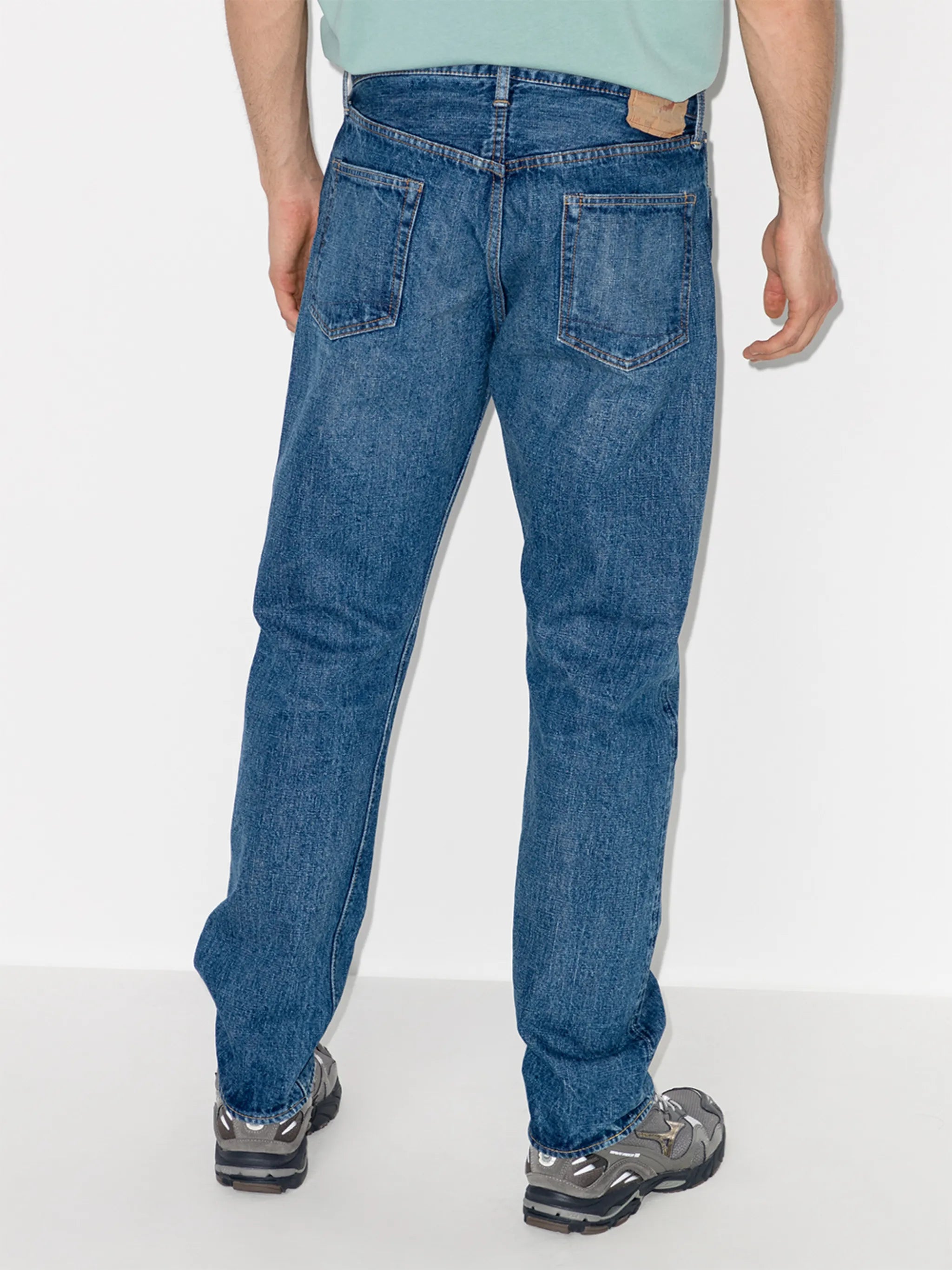 105 straight-leg jeans