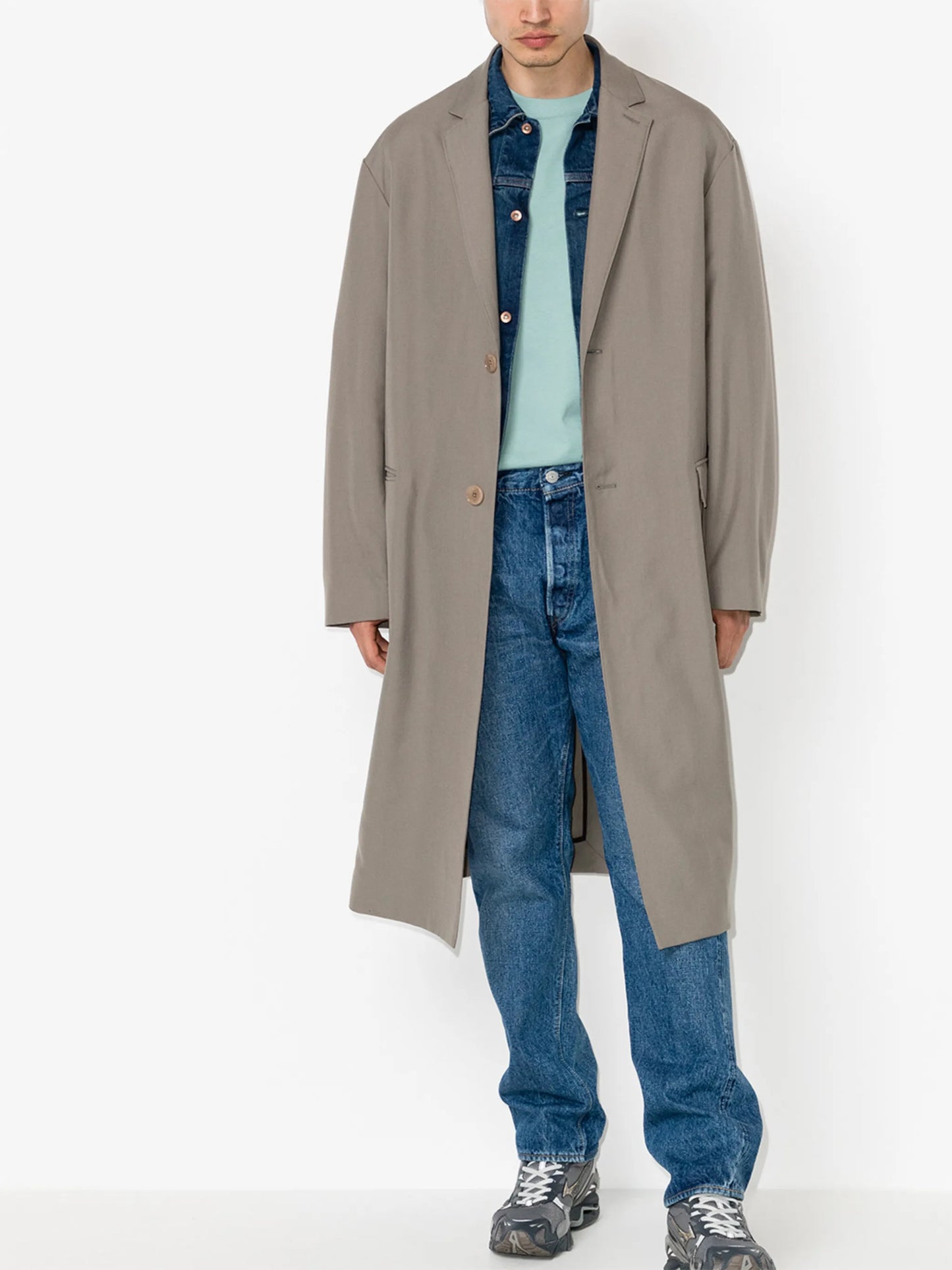 105 straight-leg jeans
