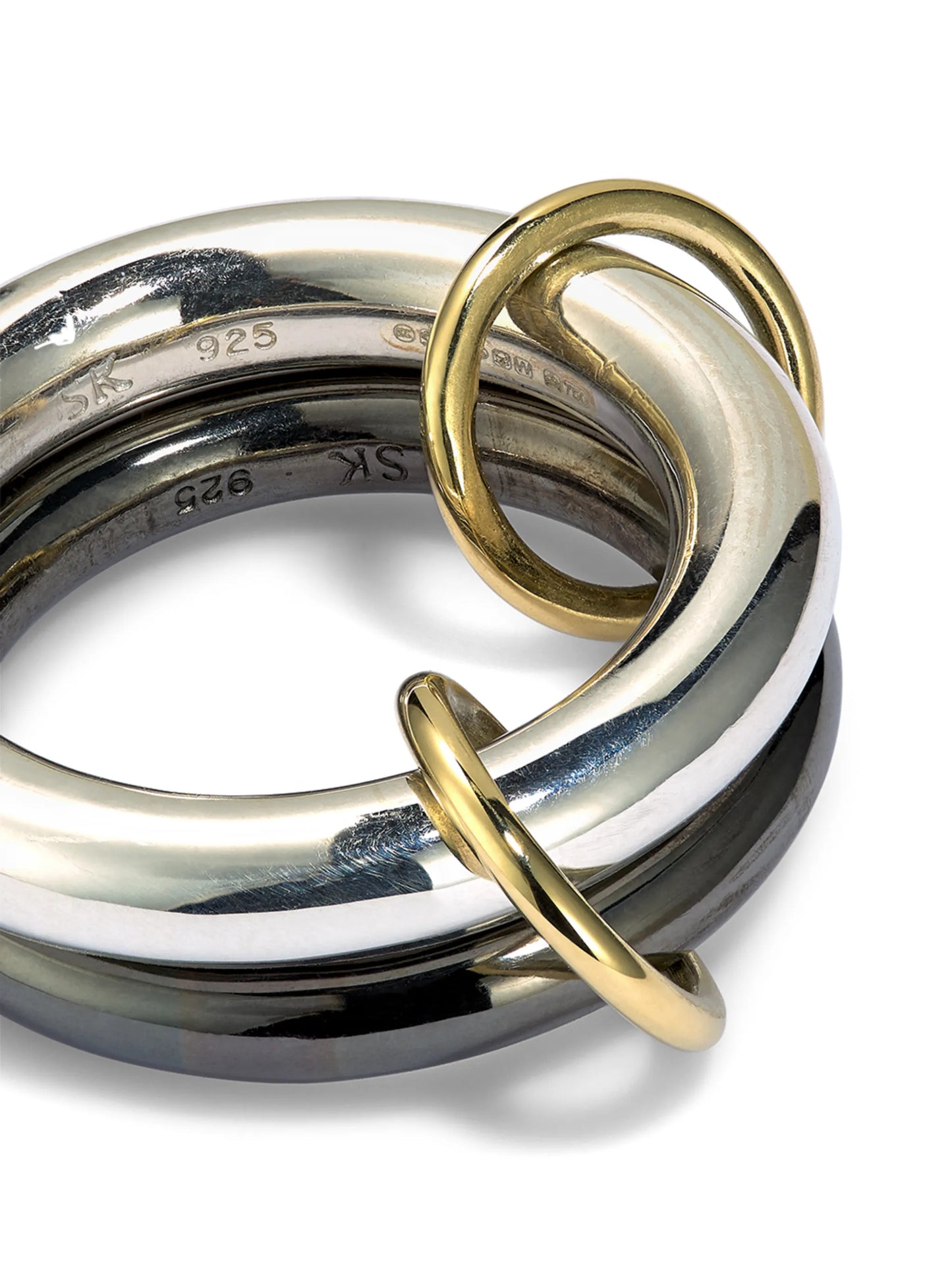 18kt yellow gold linked rings