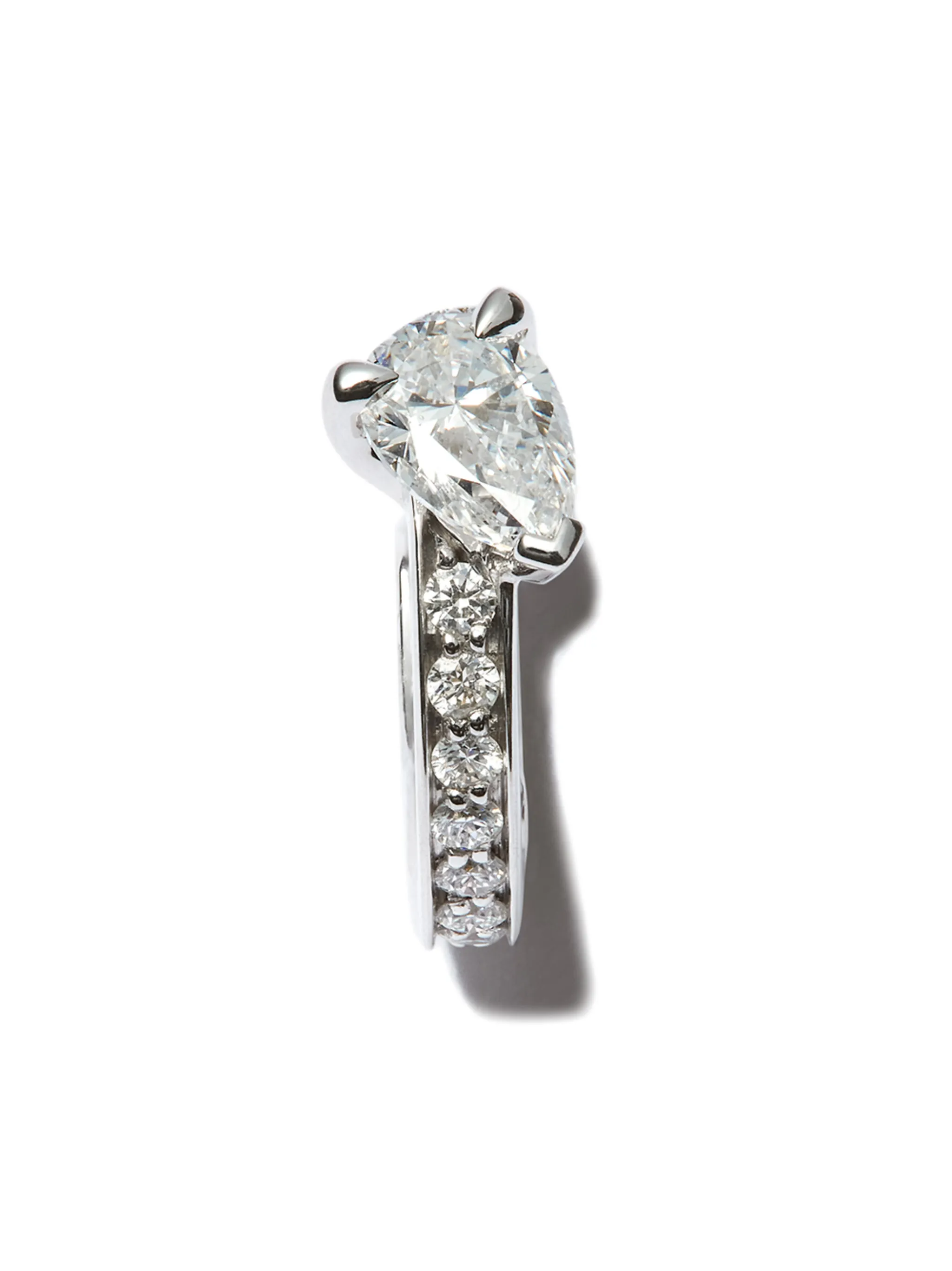 Serti sur Vide stud earring set with 1 diamond