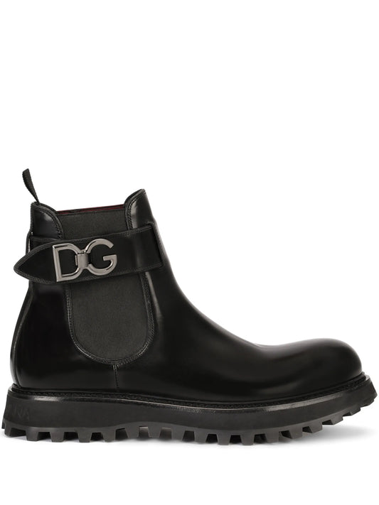 Chelsea belted boots