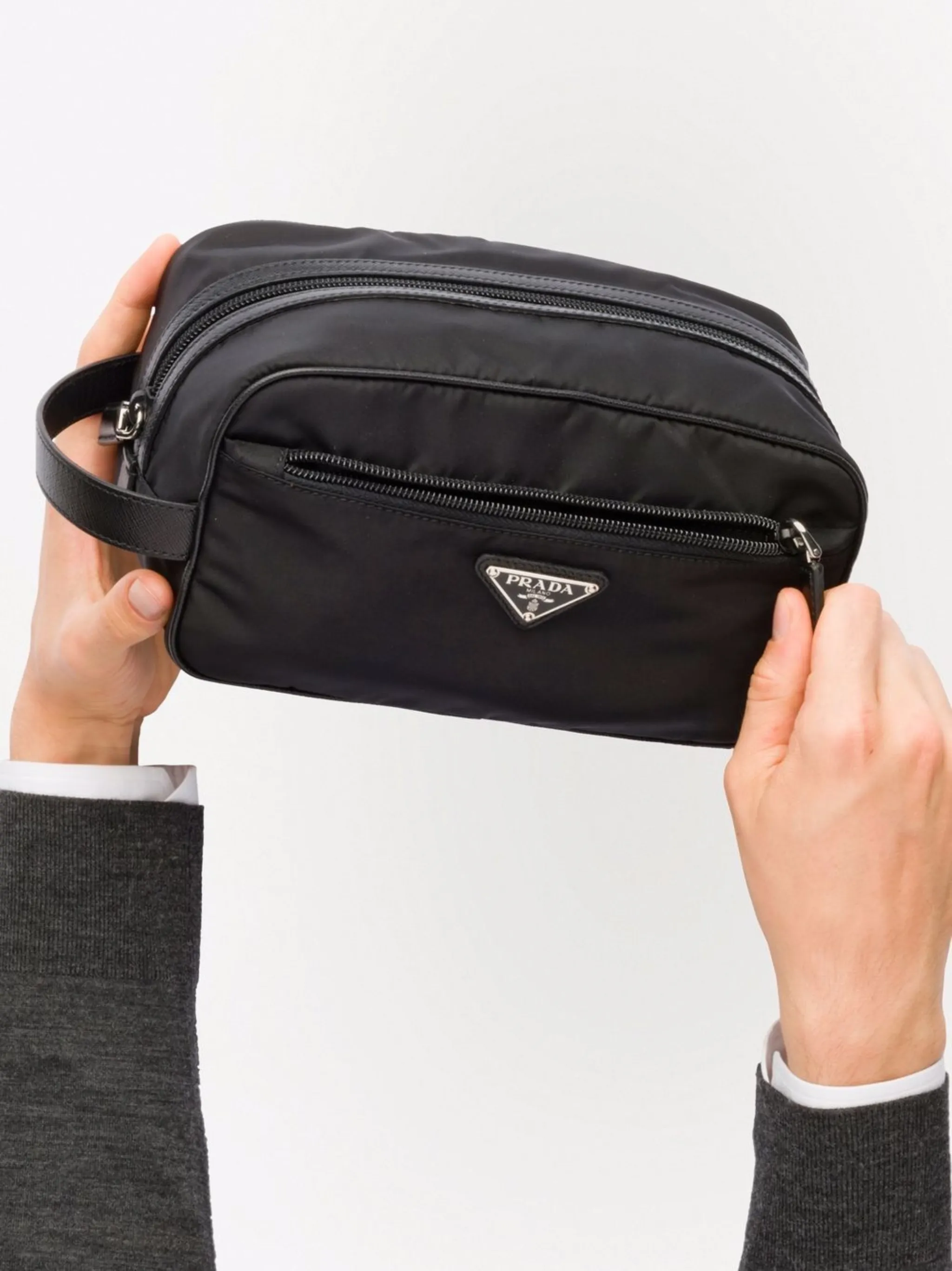 logo-plaque wash bag