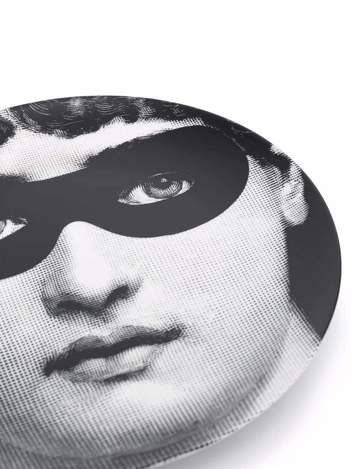 graphic-print porcelain wall plate