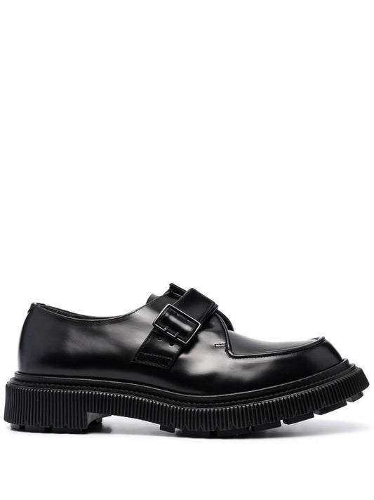 Type 136 buckle derby shoes