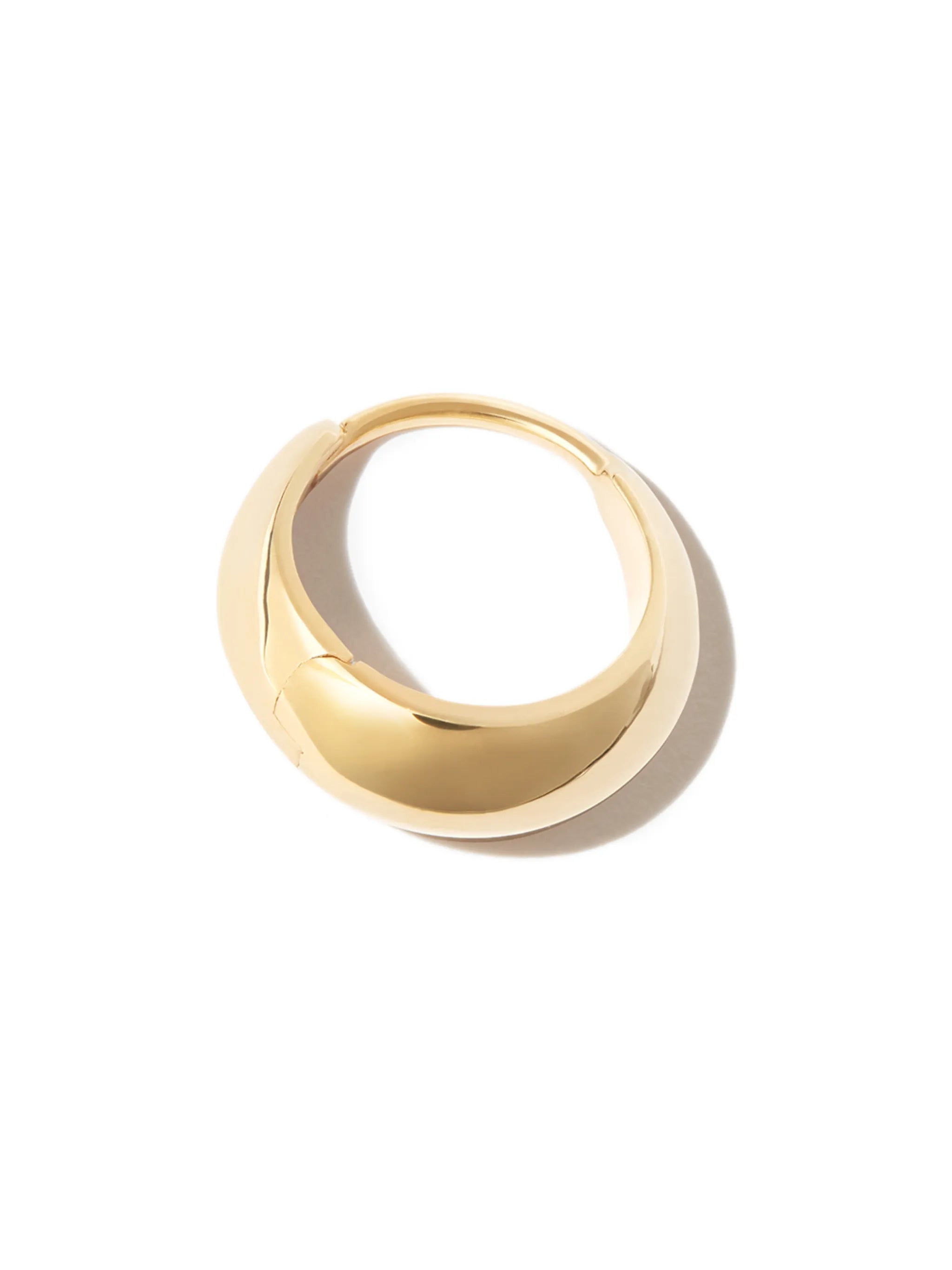 18kt yellow gold crescent hoop earring