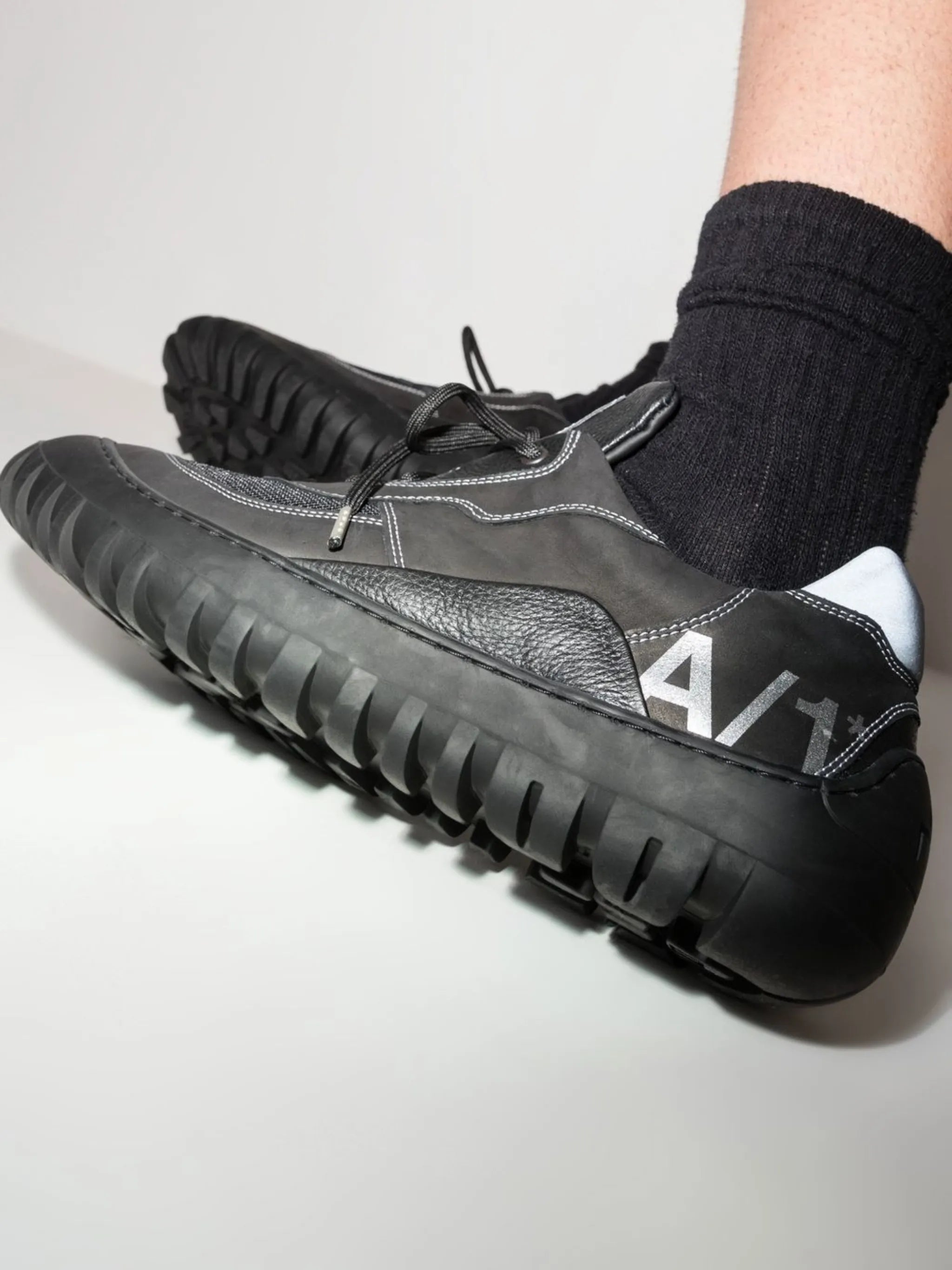 Strand 180 low-top sneakers