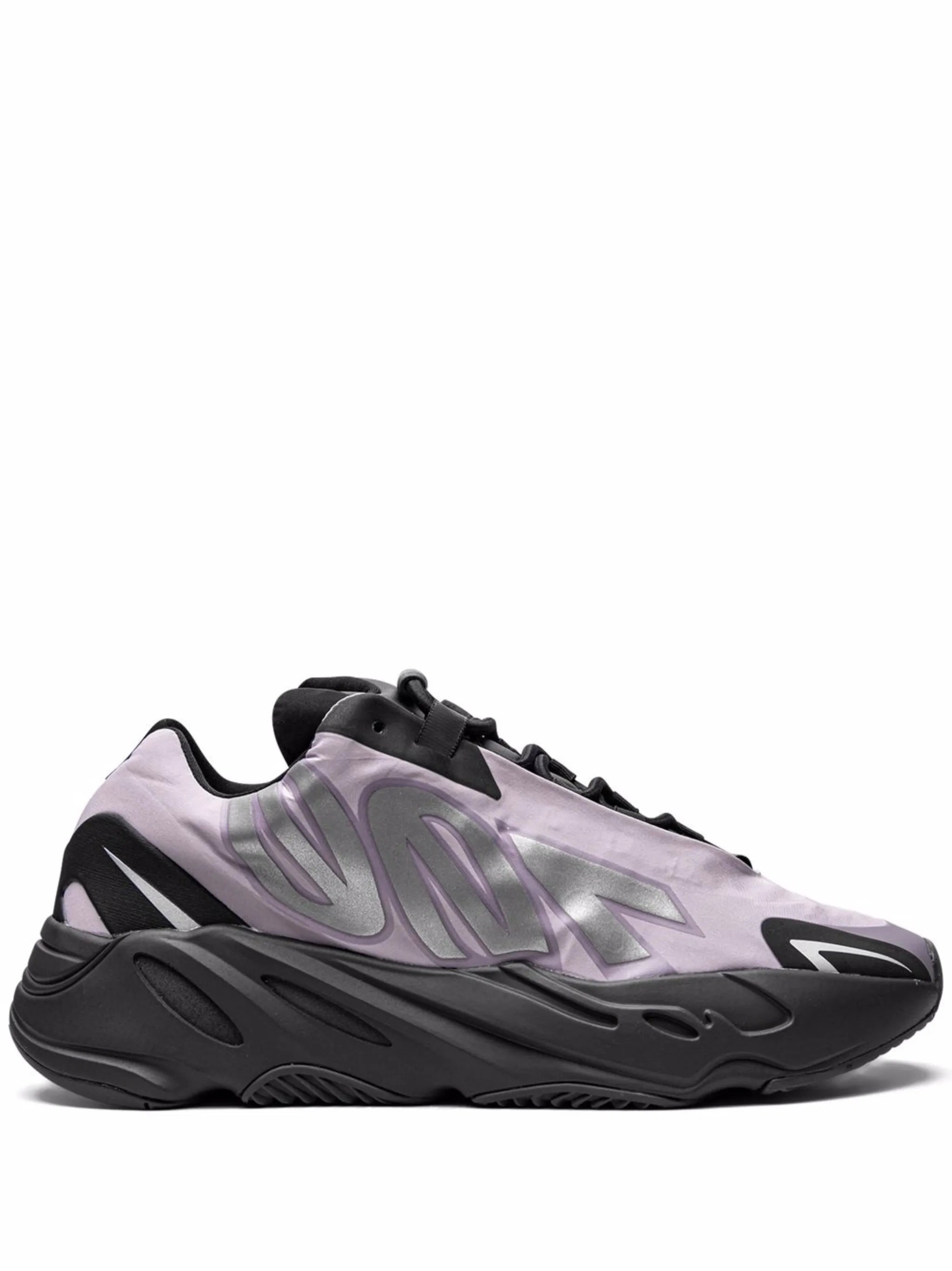 YEEZY 700 MNVN 