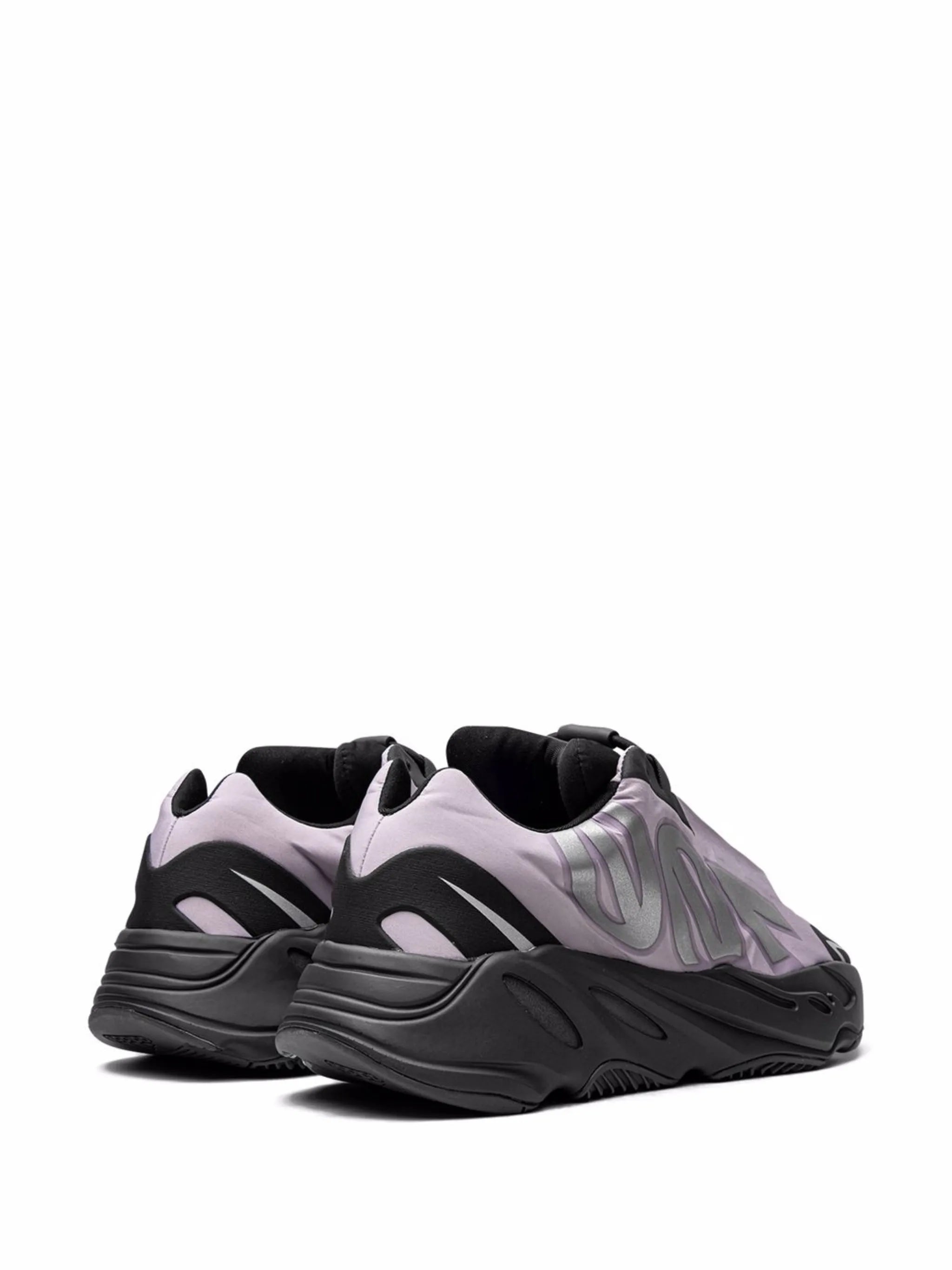 YEEZY 700 MNVN 