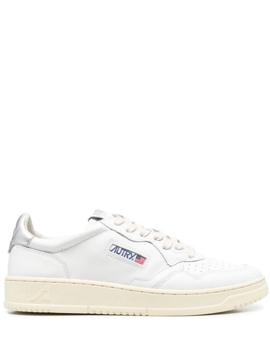 Medalist low-top sneakers