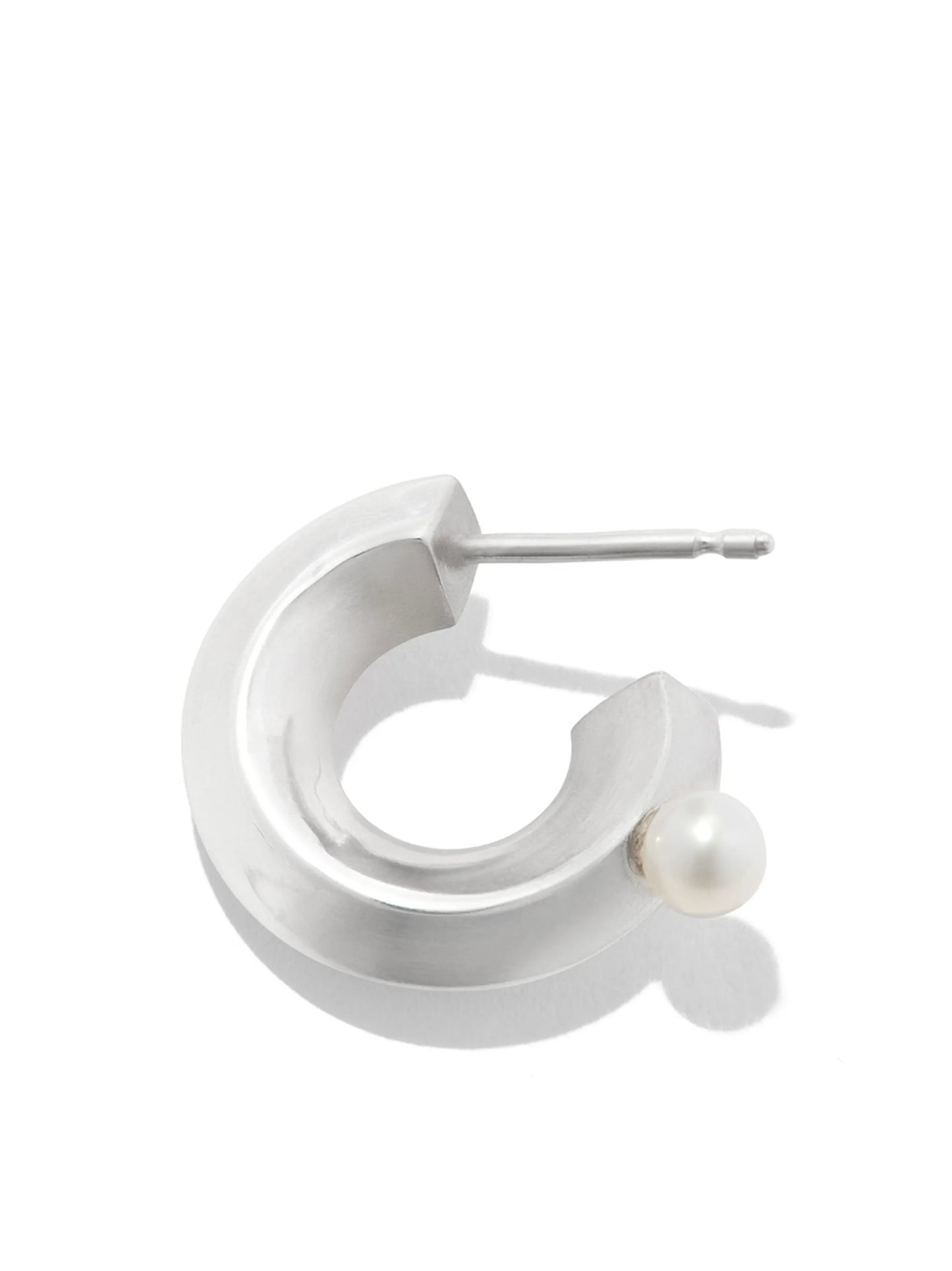 Fine Twist Float pearl hoop earring