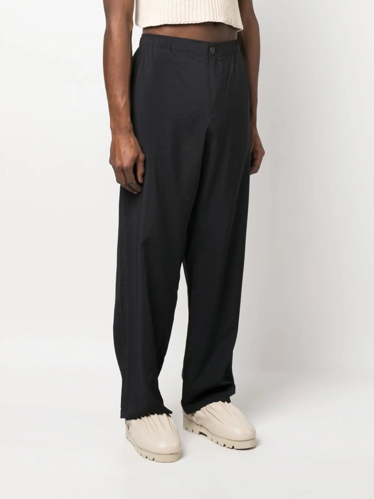 elasticated-waistband trousers