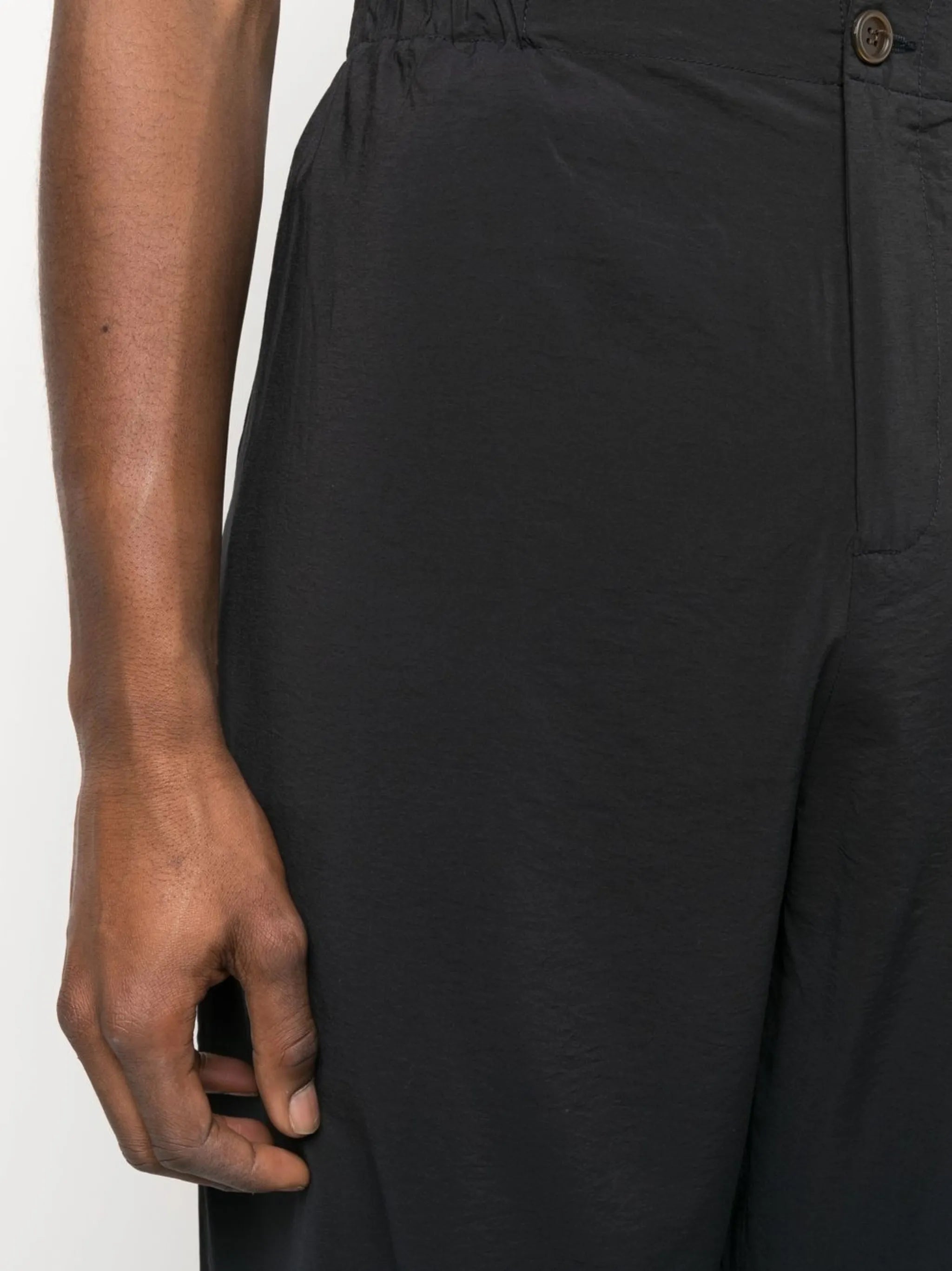 elasticated-waistband trousers