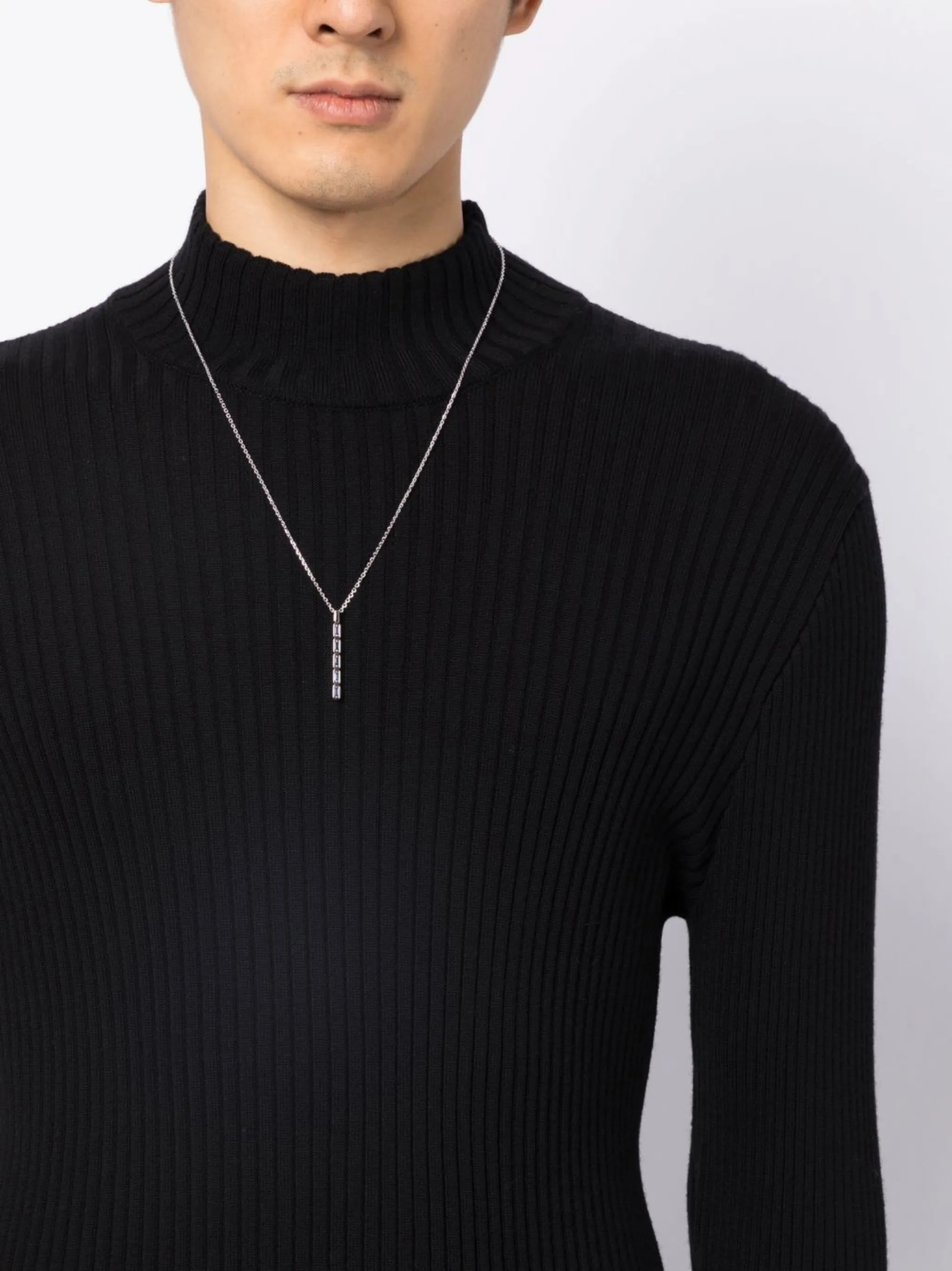 18kt white gold sapphire necklace