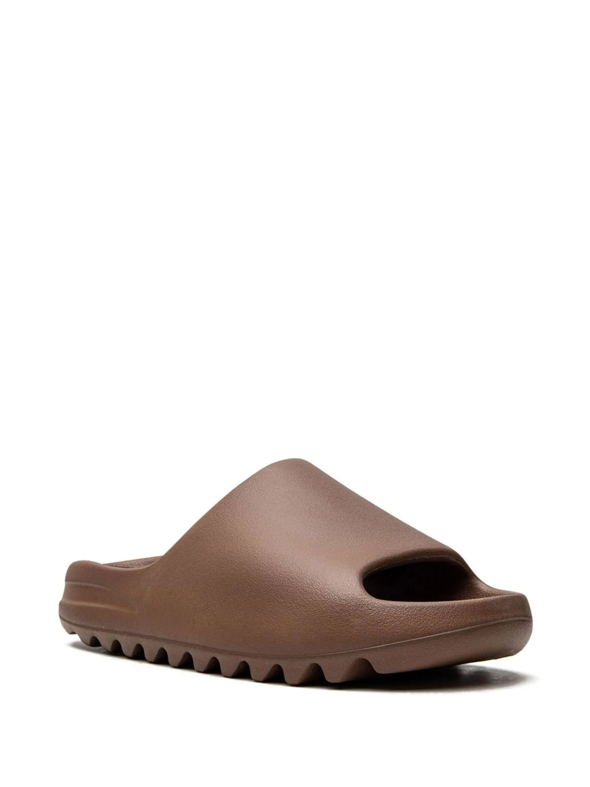 YEEZY 