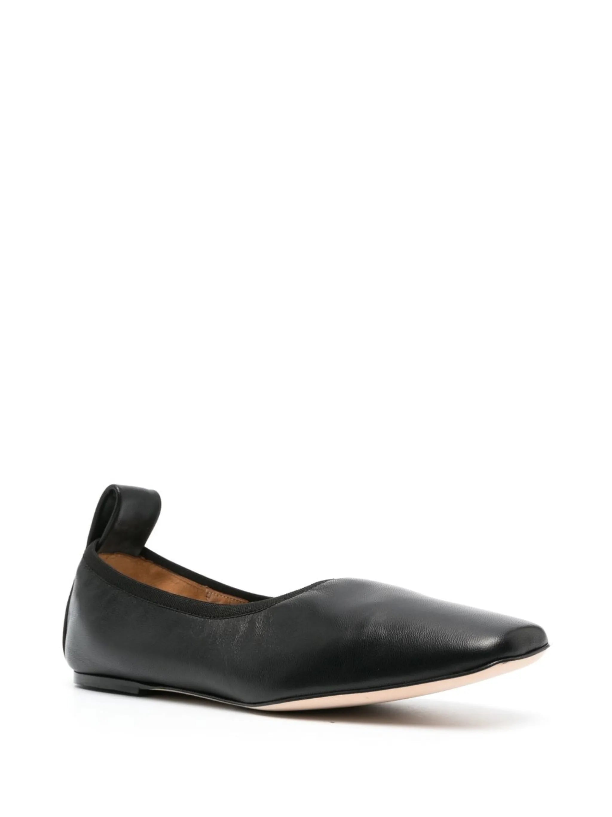round-toe ballerina shoes