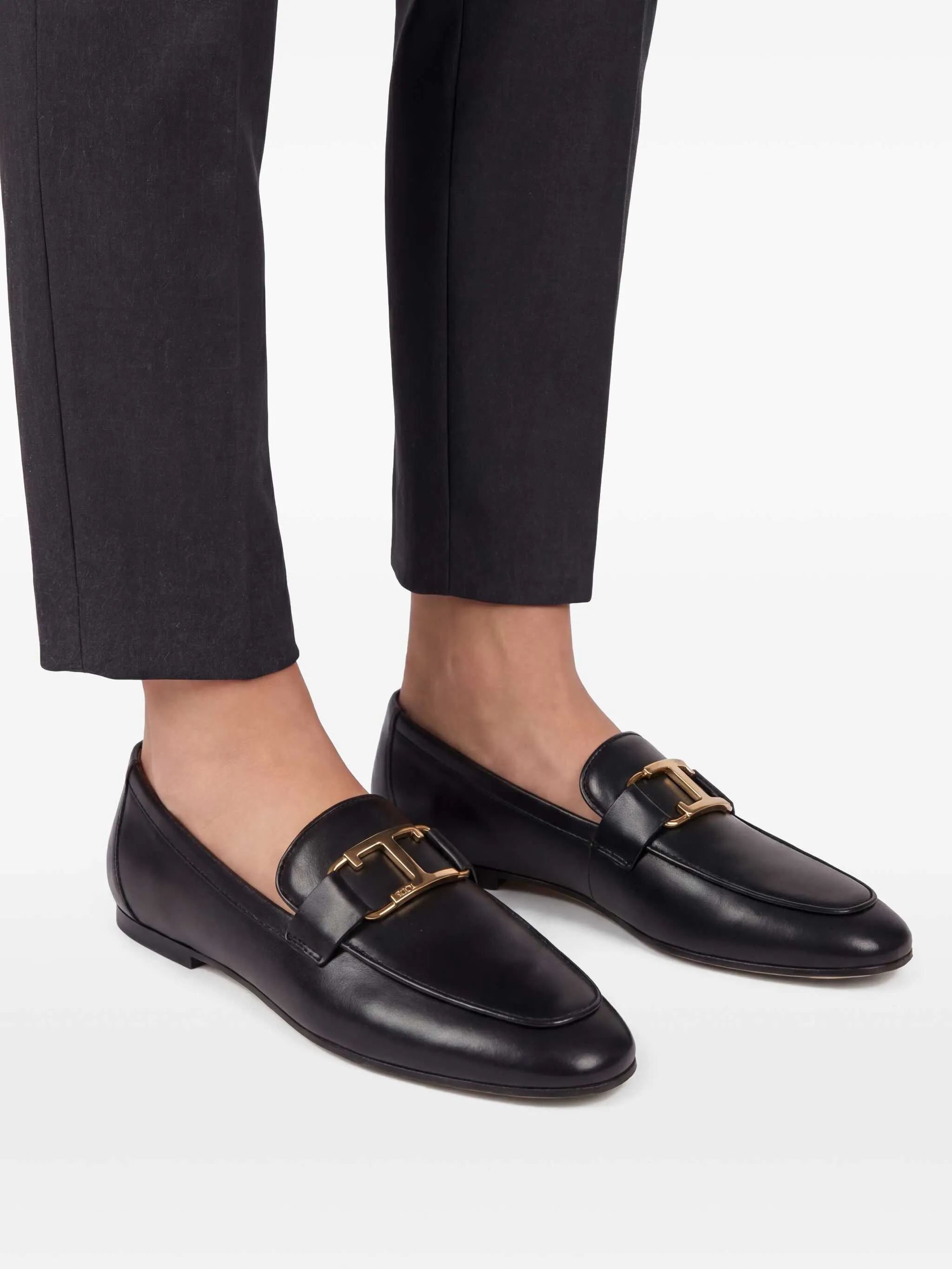 T-logo leather loafers
