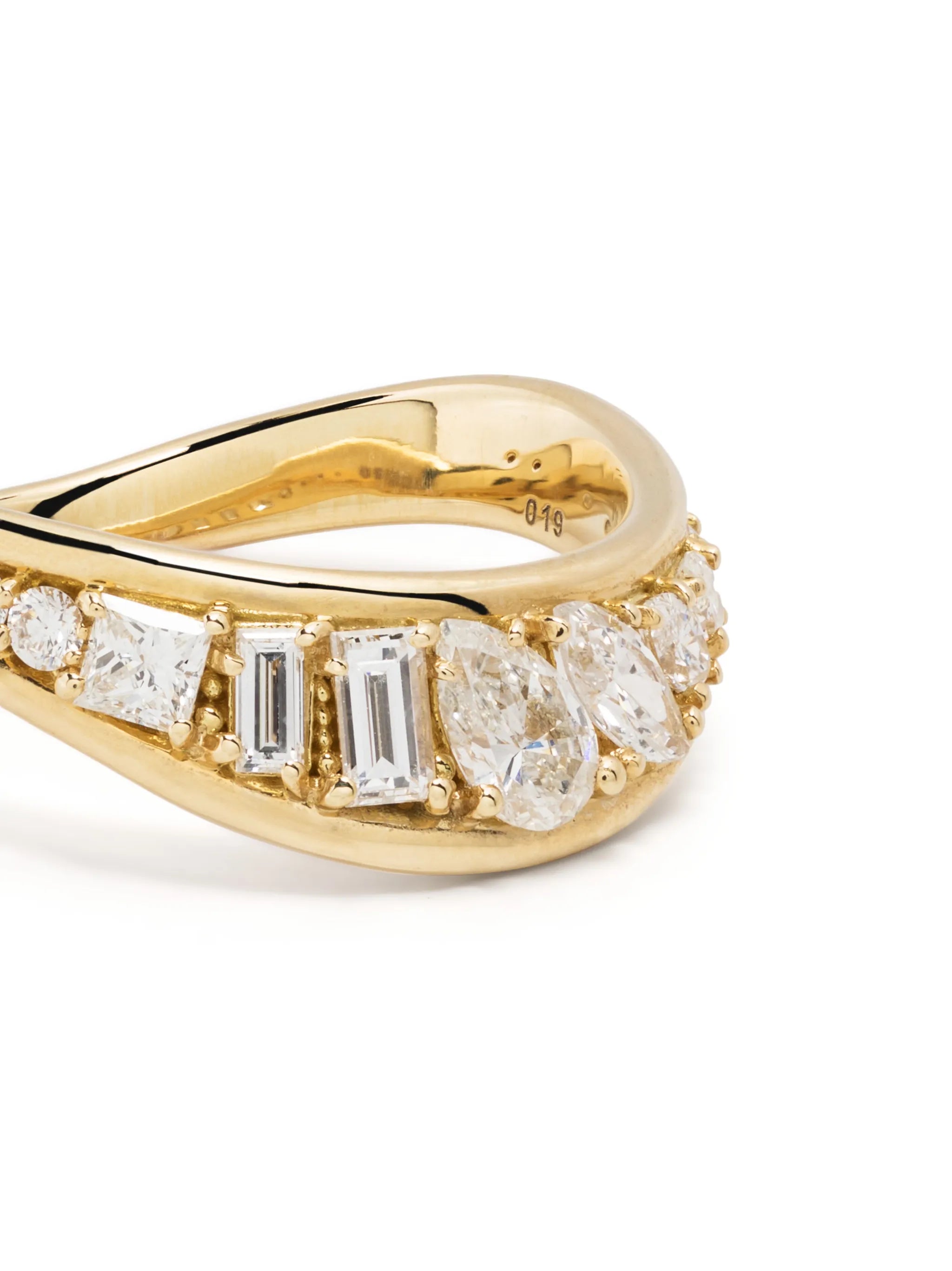 18kt yellow gold Stream Wave diamond ring