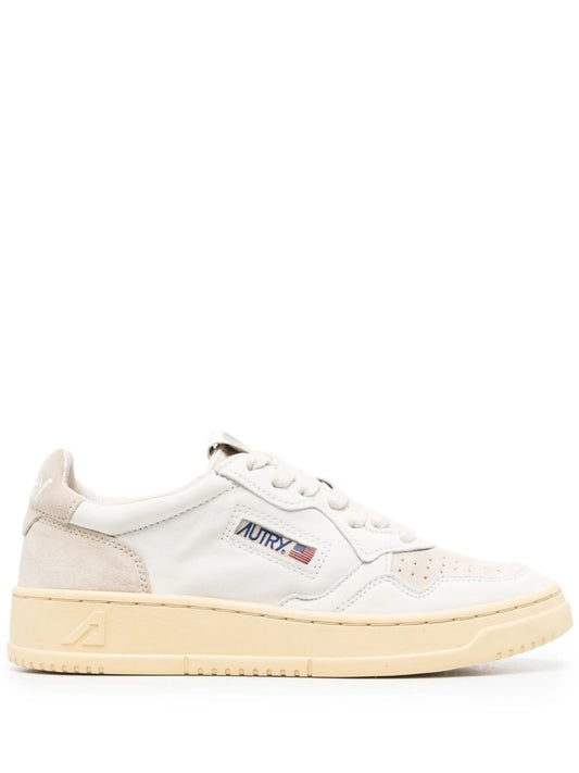 Medalist low-top sneakers