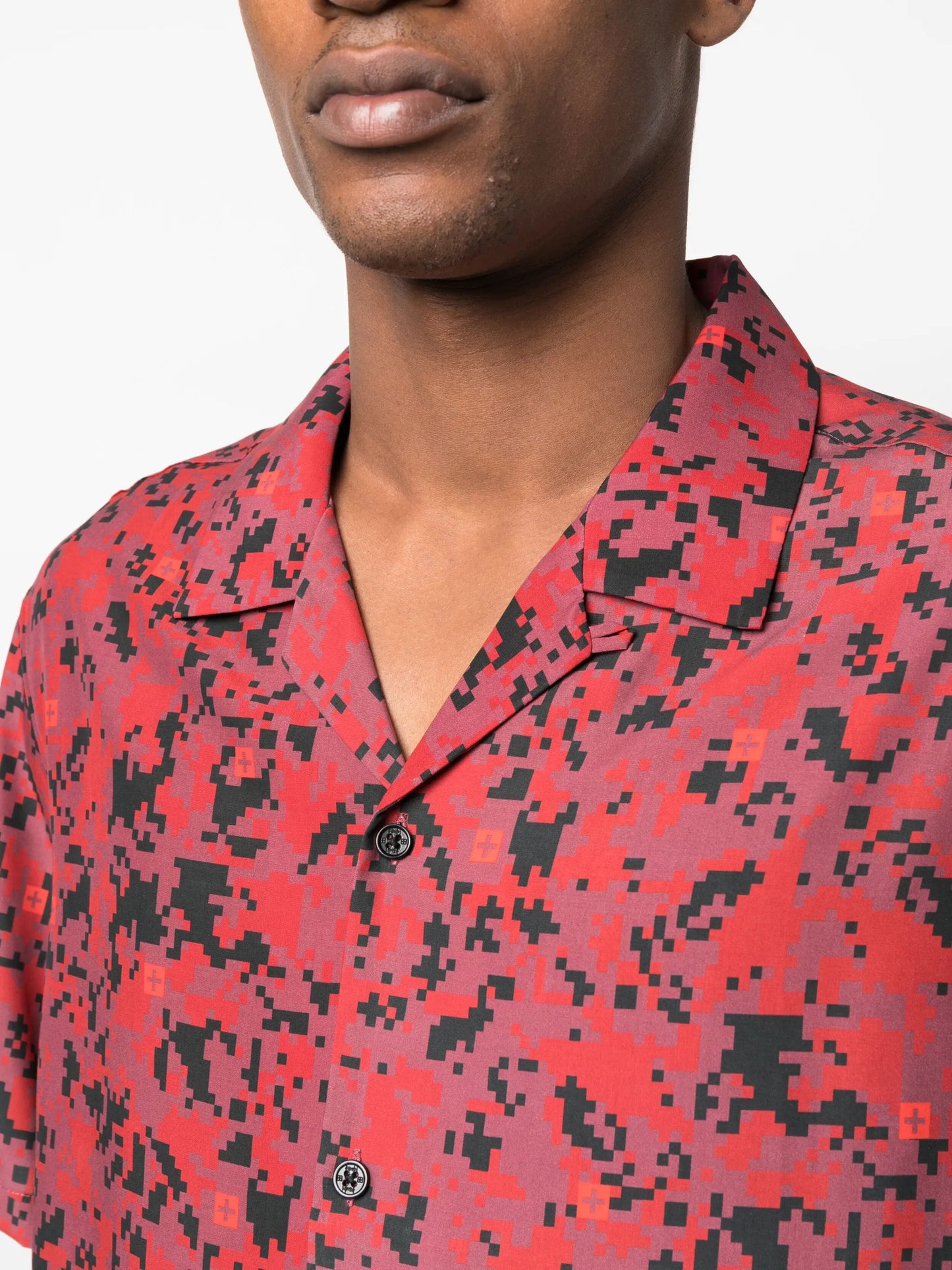 Cuban-collar pixelated-print shirt