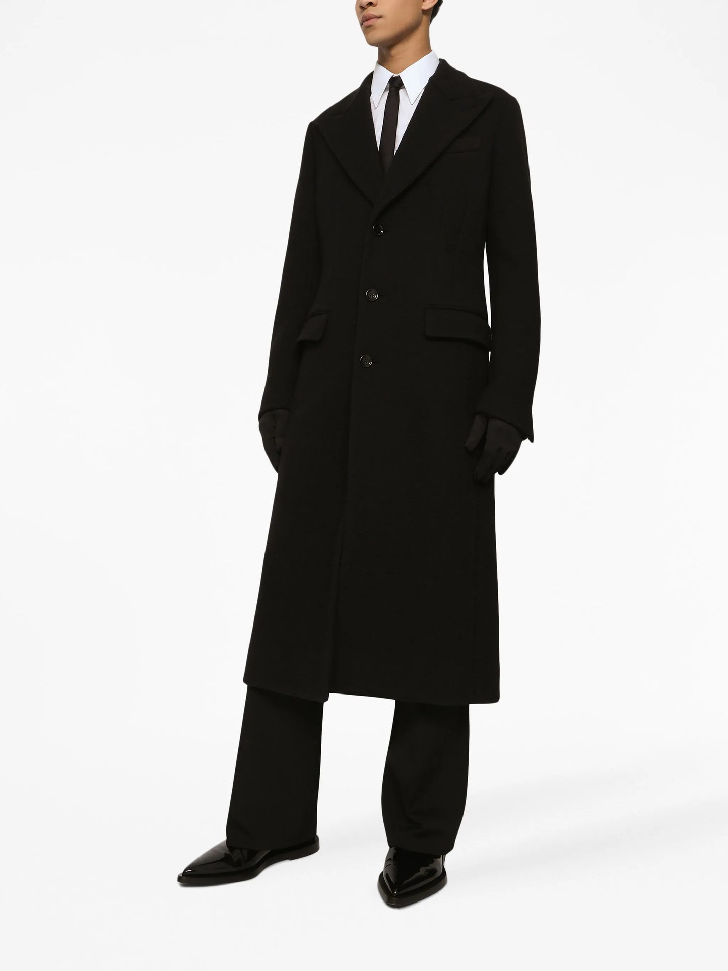 single-breasted notcheded-lapels coat