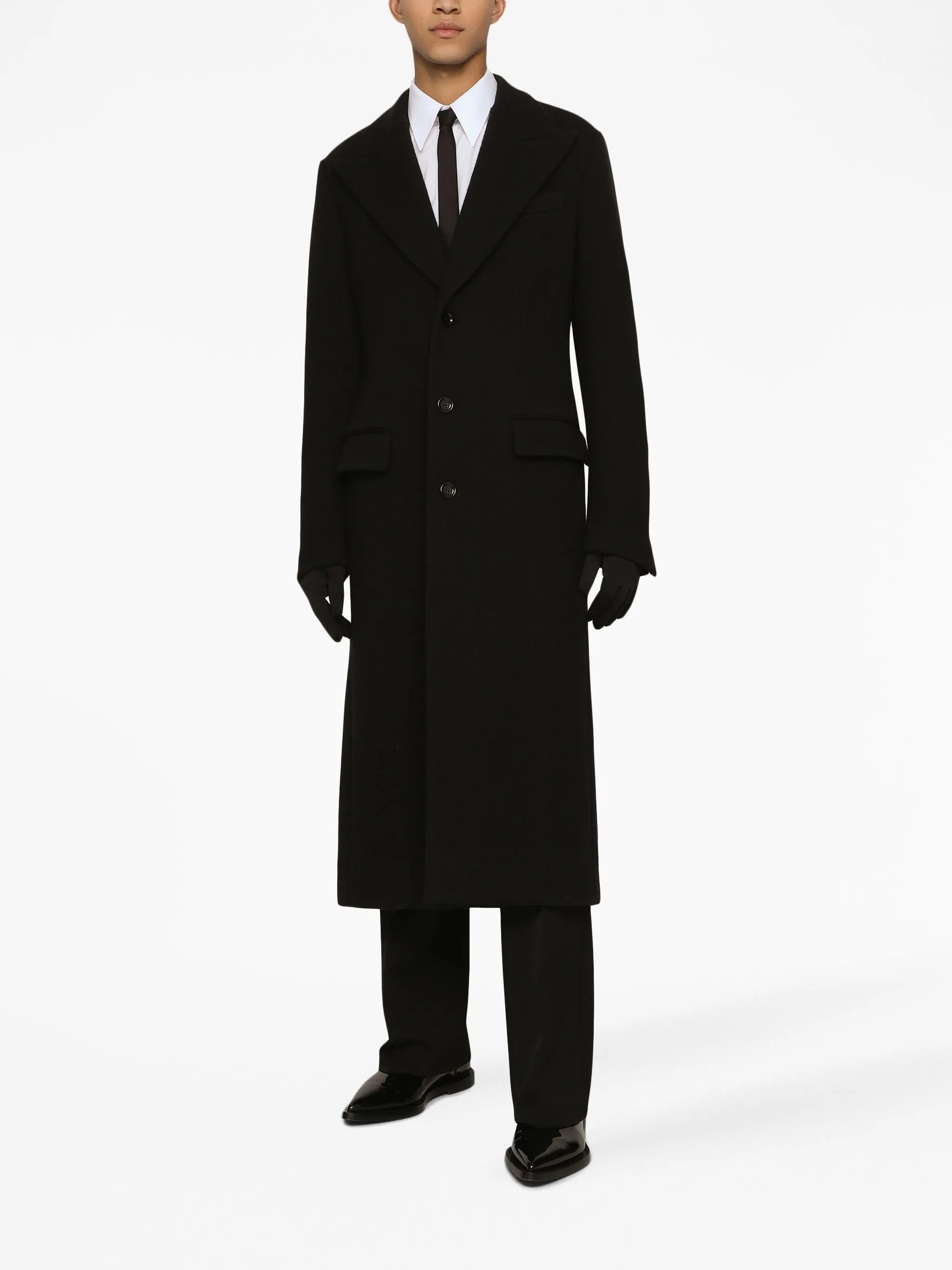 single-breasted notcheded-lapels coat