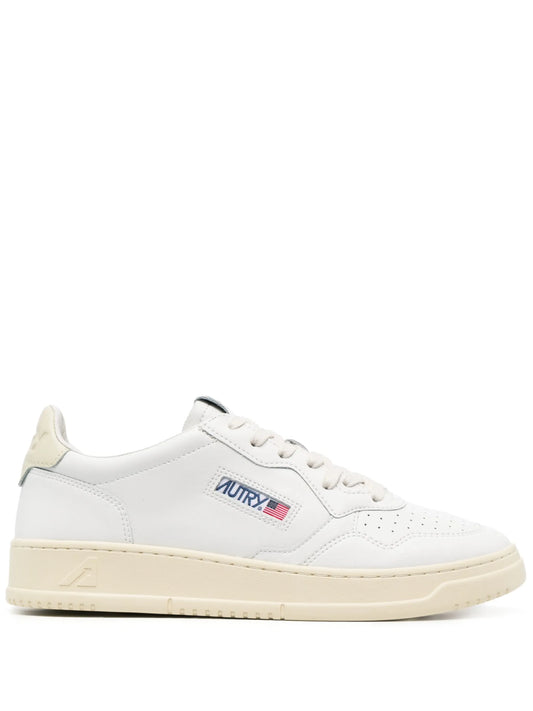 Medalist low-top sneakers