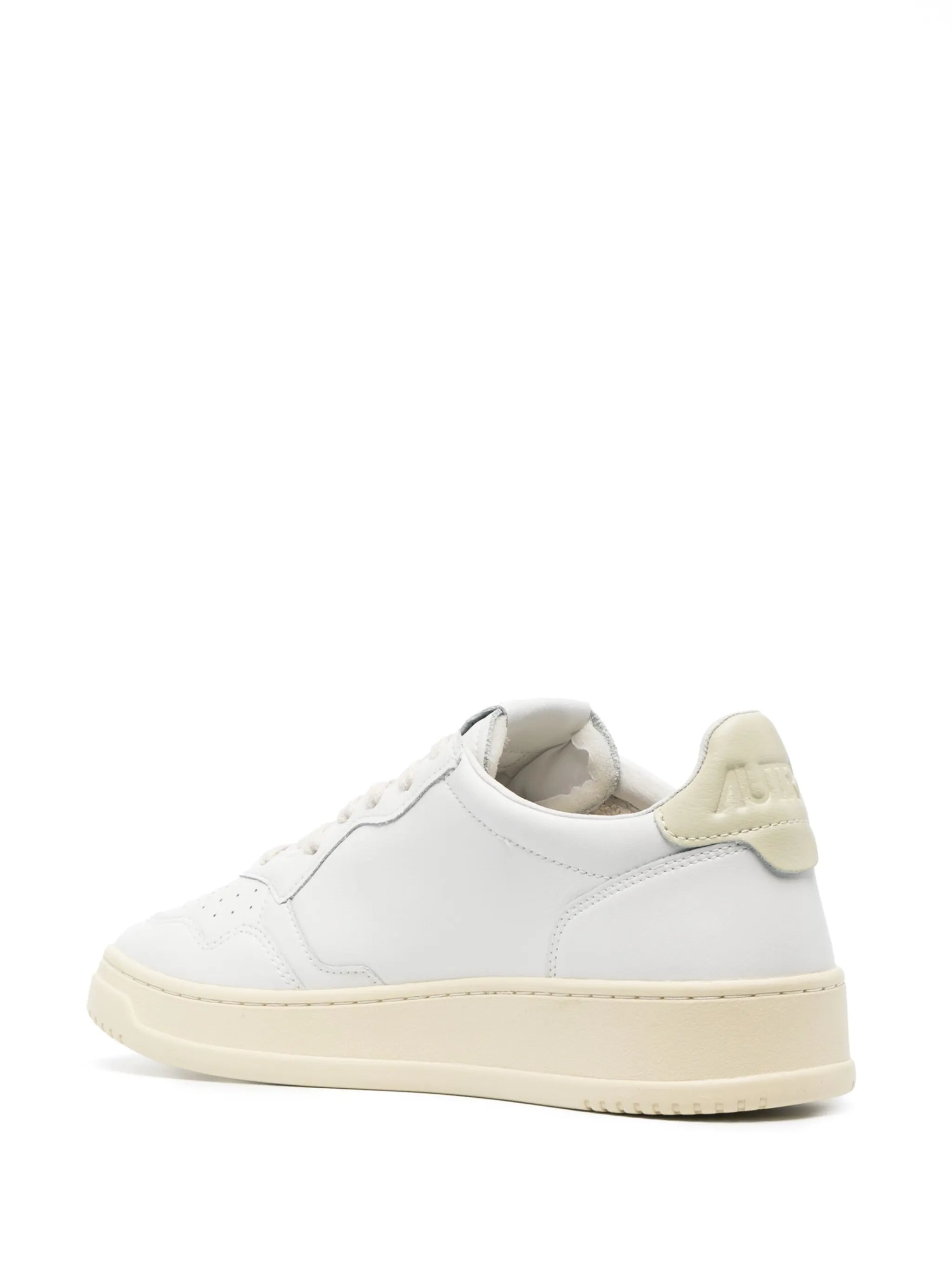 Medalist low-top sneakers