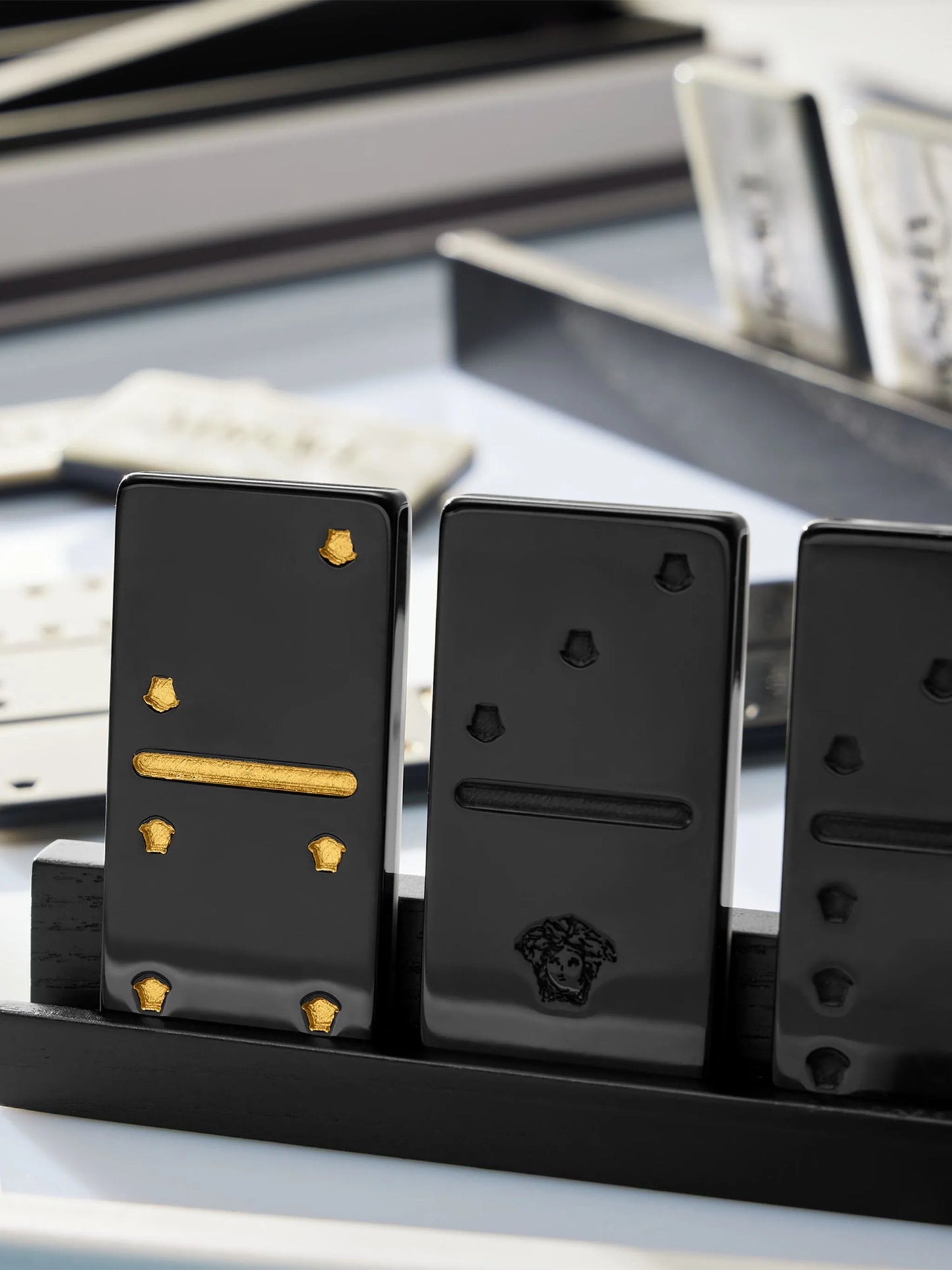 logo-print domino game