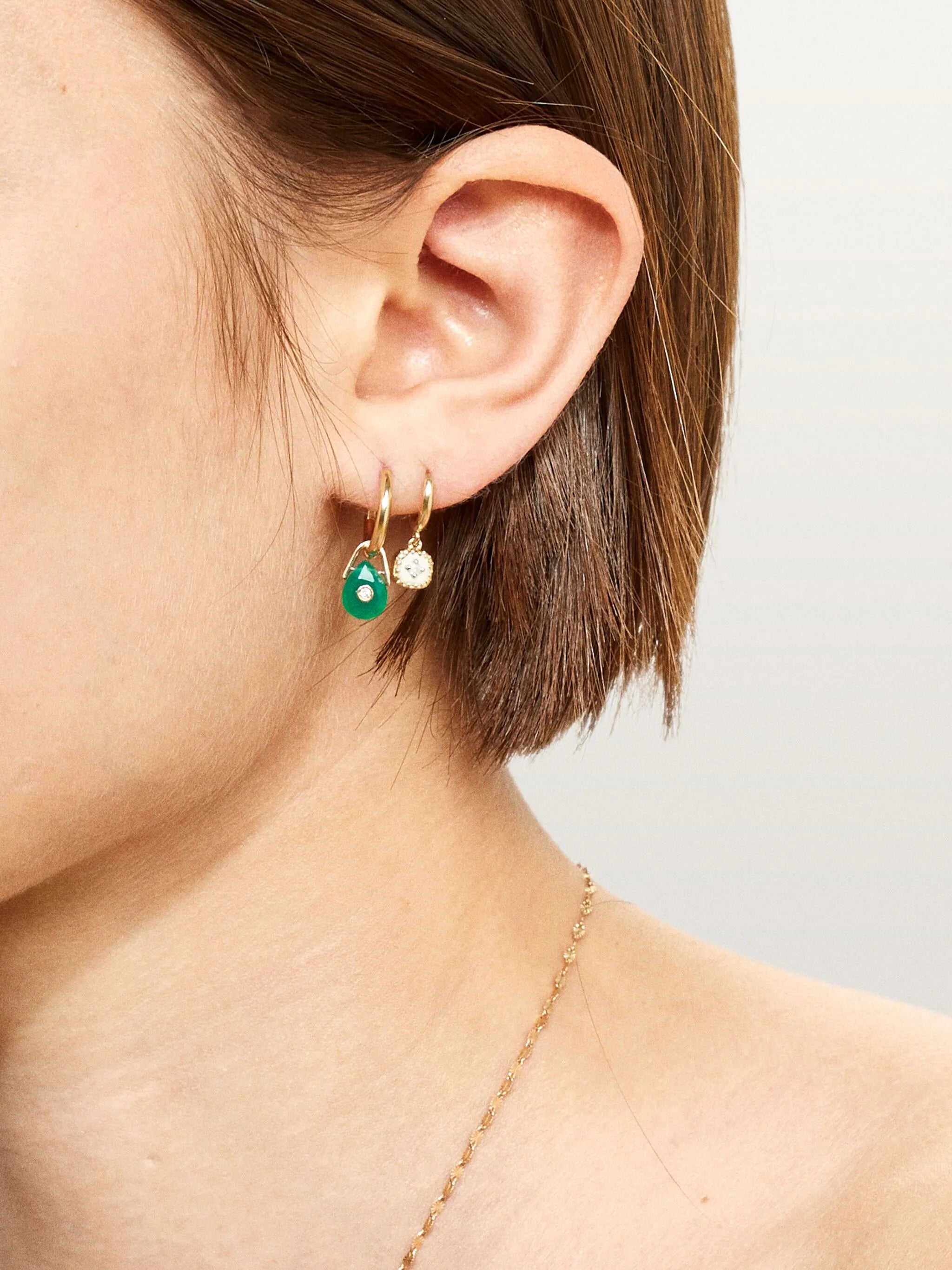 9kt yellow gold Orso green onyx earring