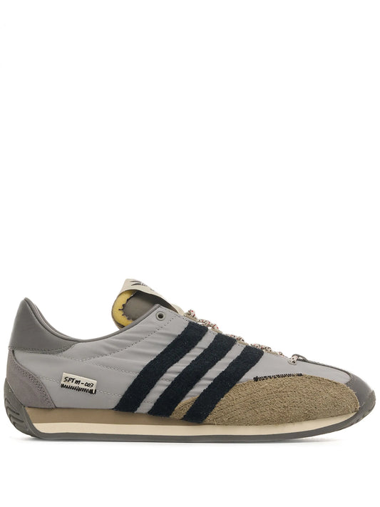x SFTM Country OG trainers