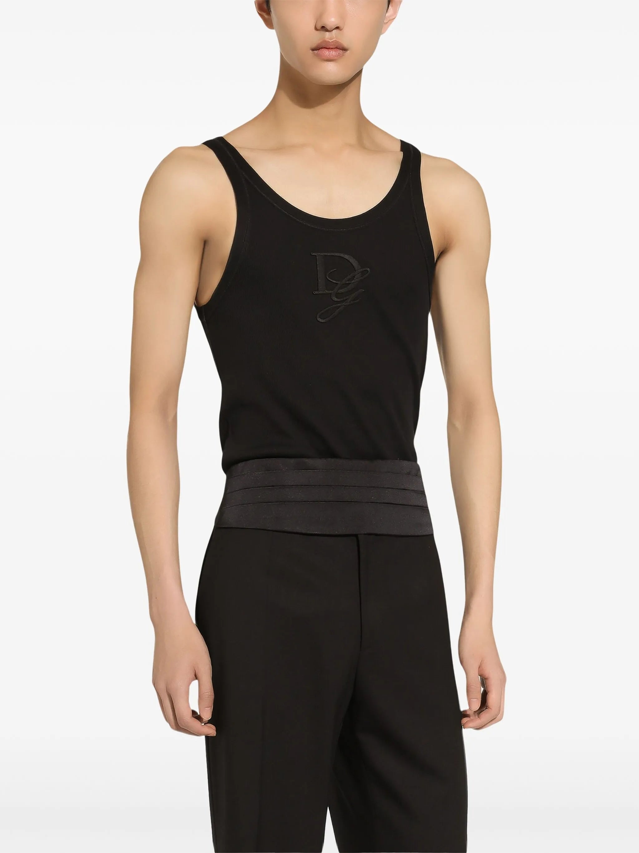 round neck sleeveless tank top