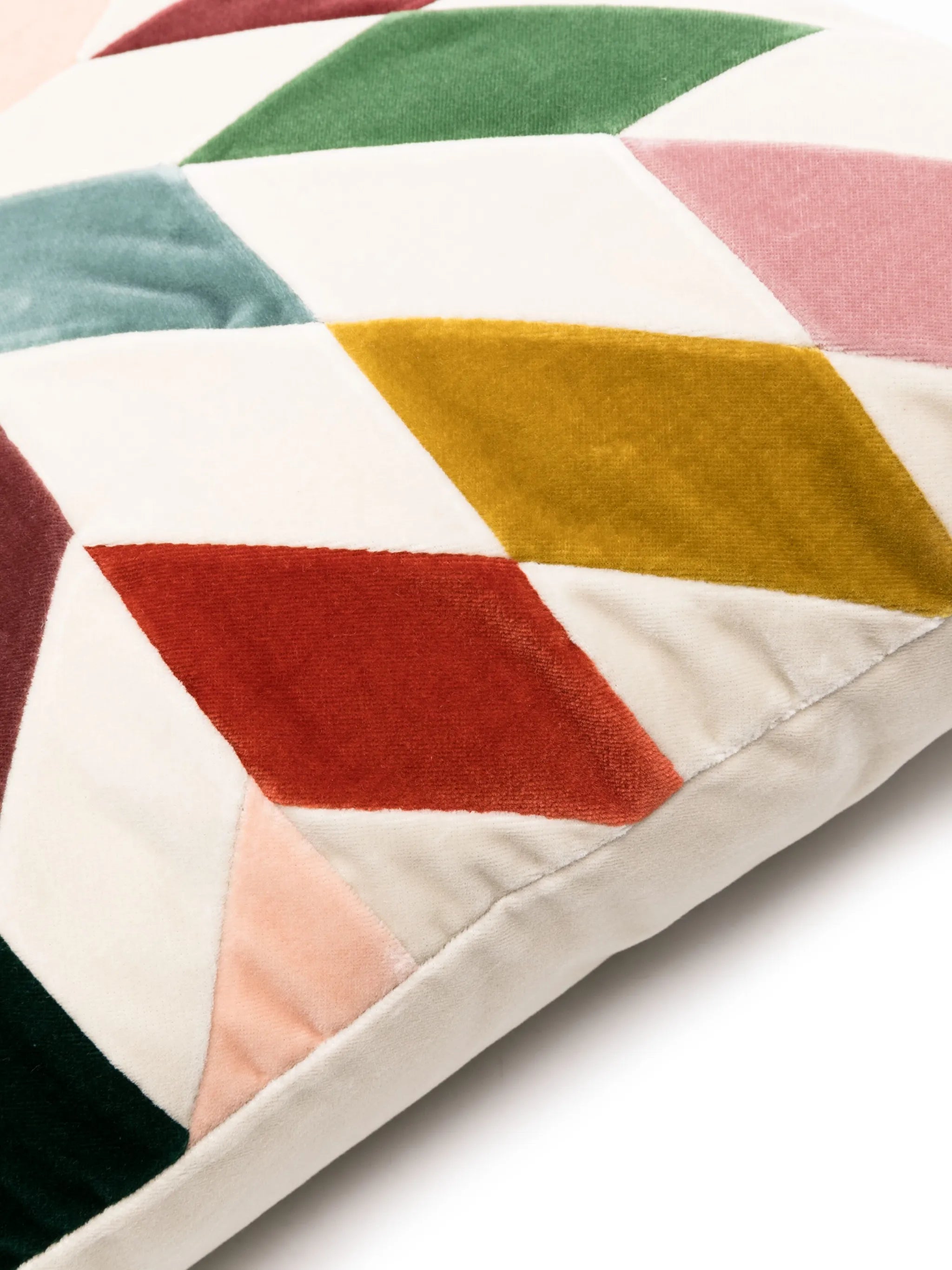 Nova velvet cushion (50cm x 50cm)