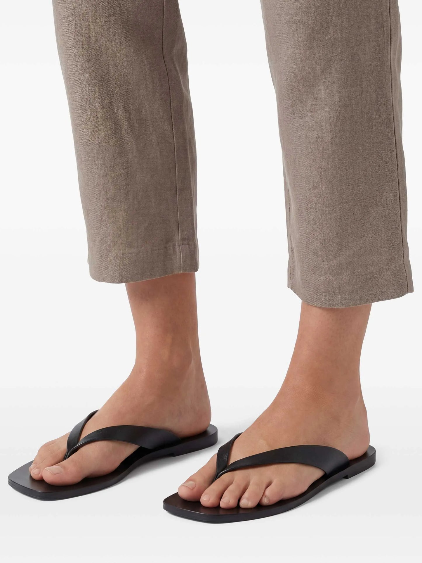 Kinto leather flip flops
