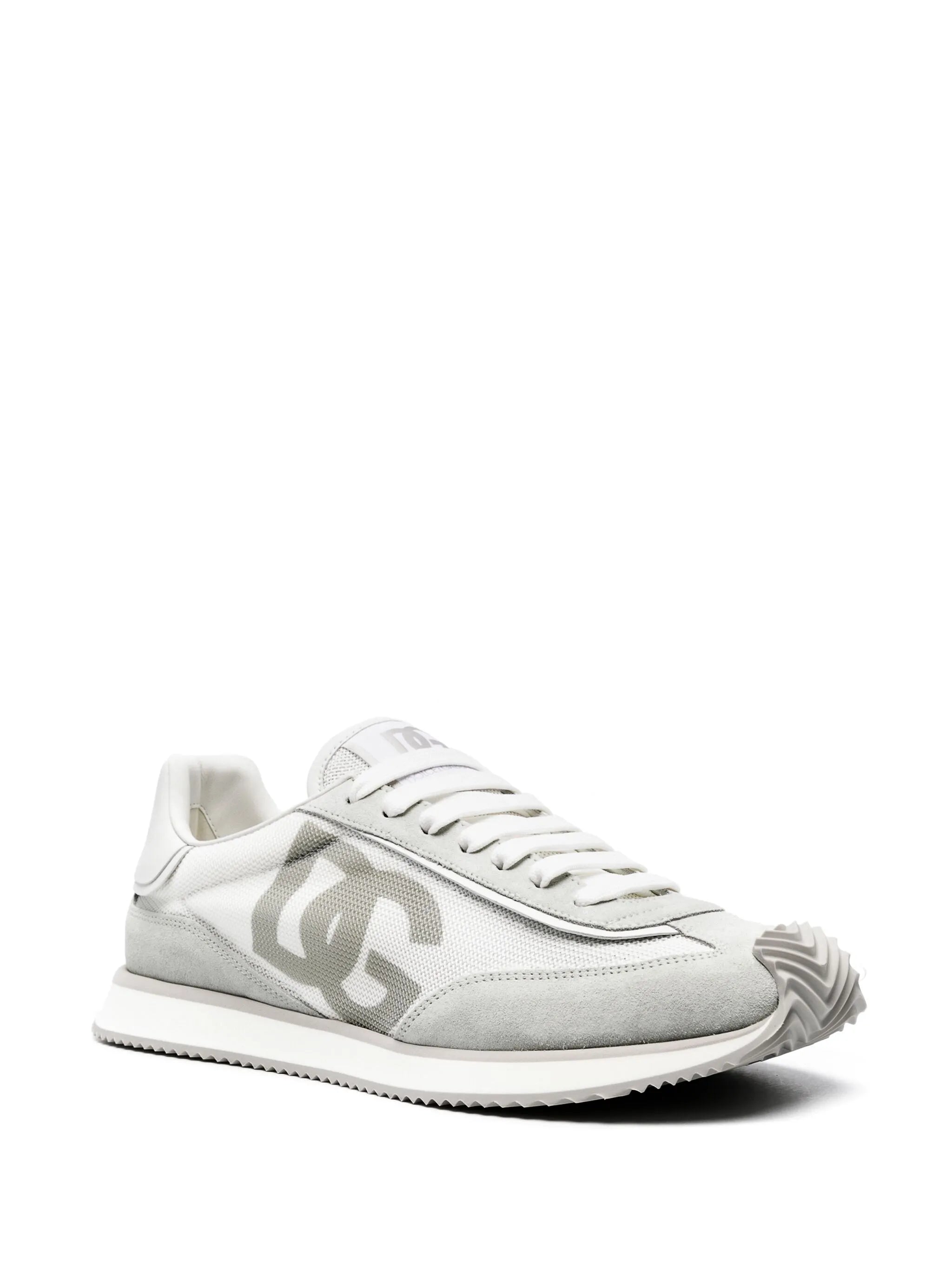 Cushion sneakers