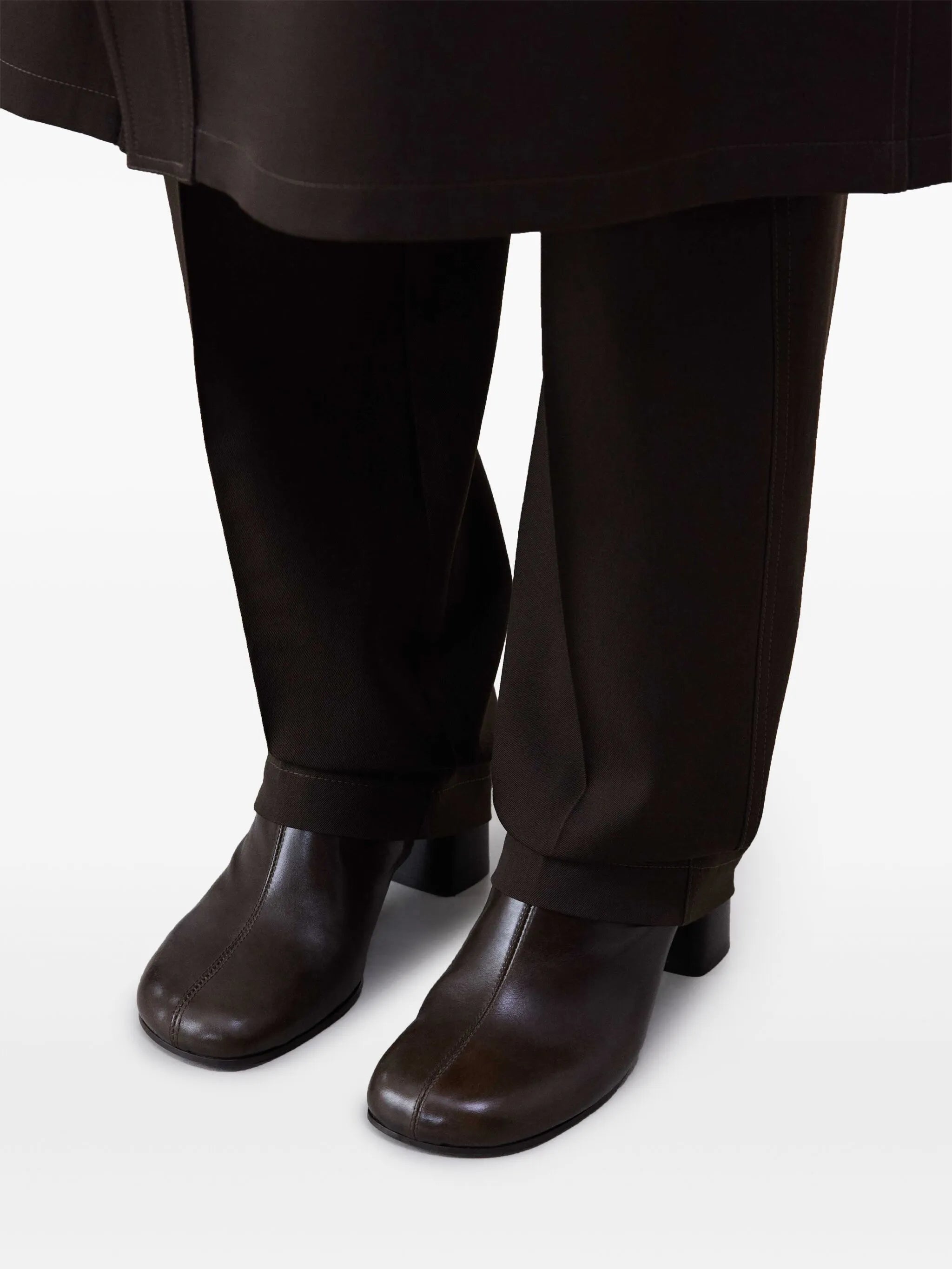 Anatomic boots