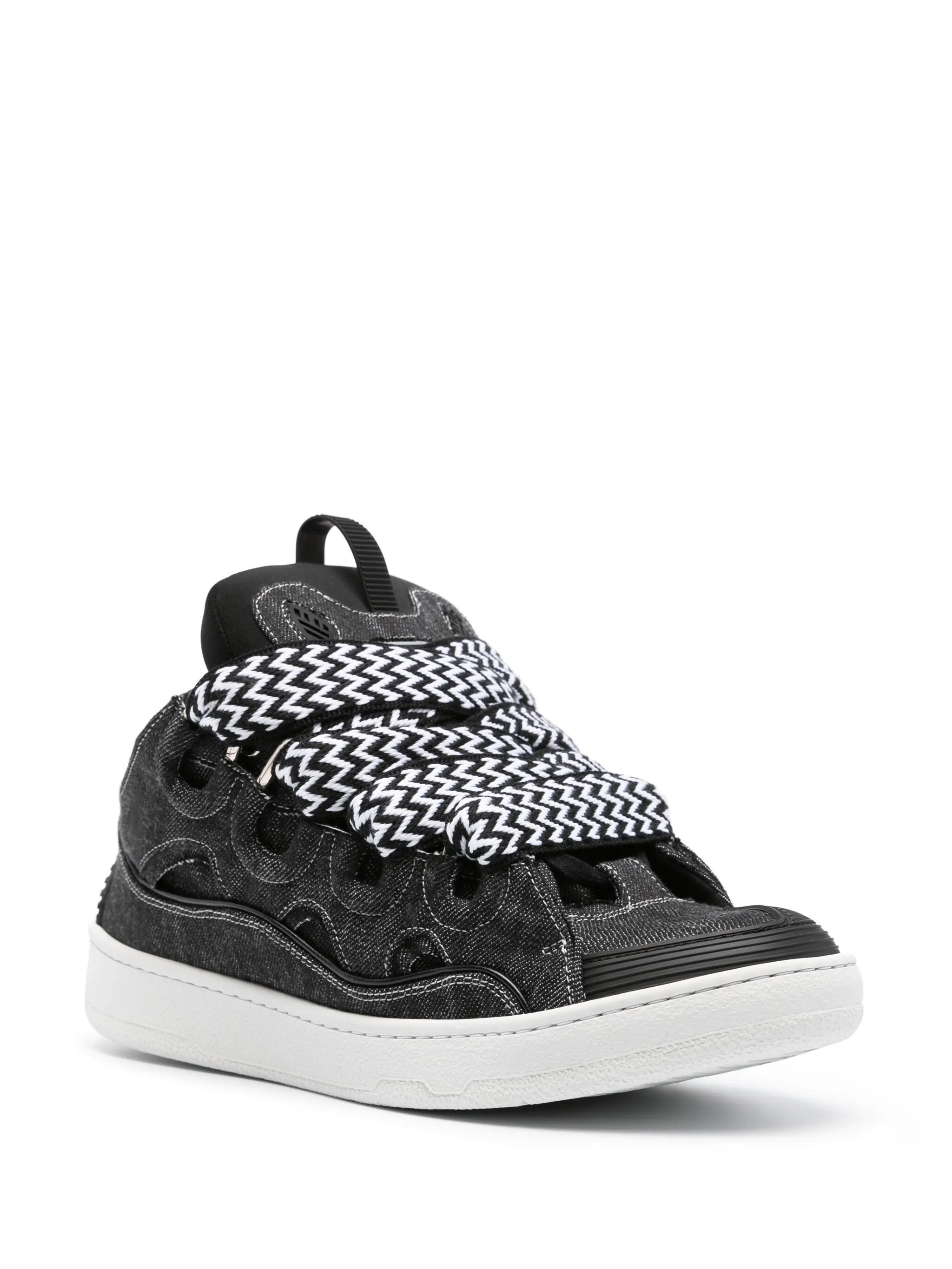 Curb sneakers