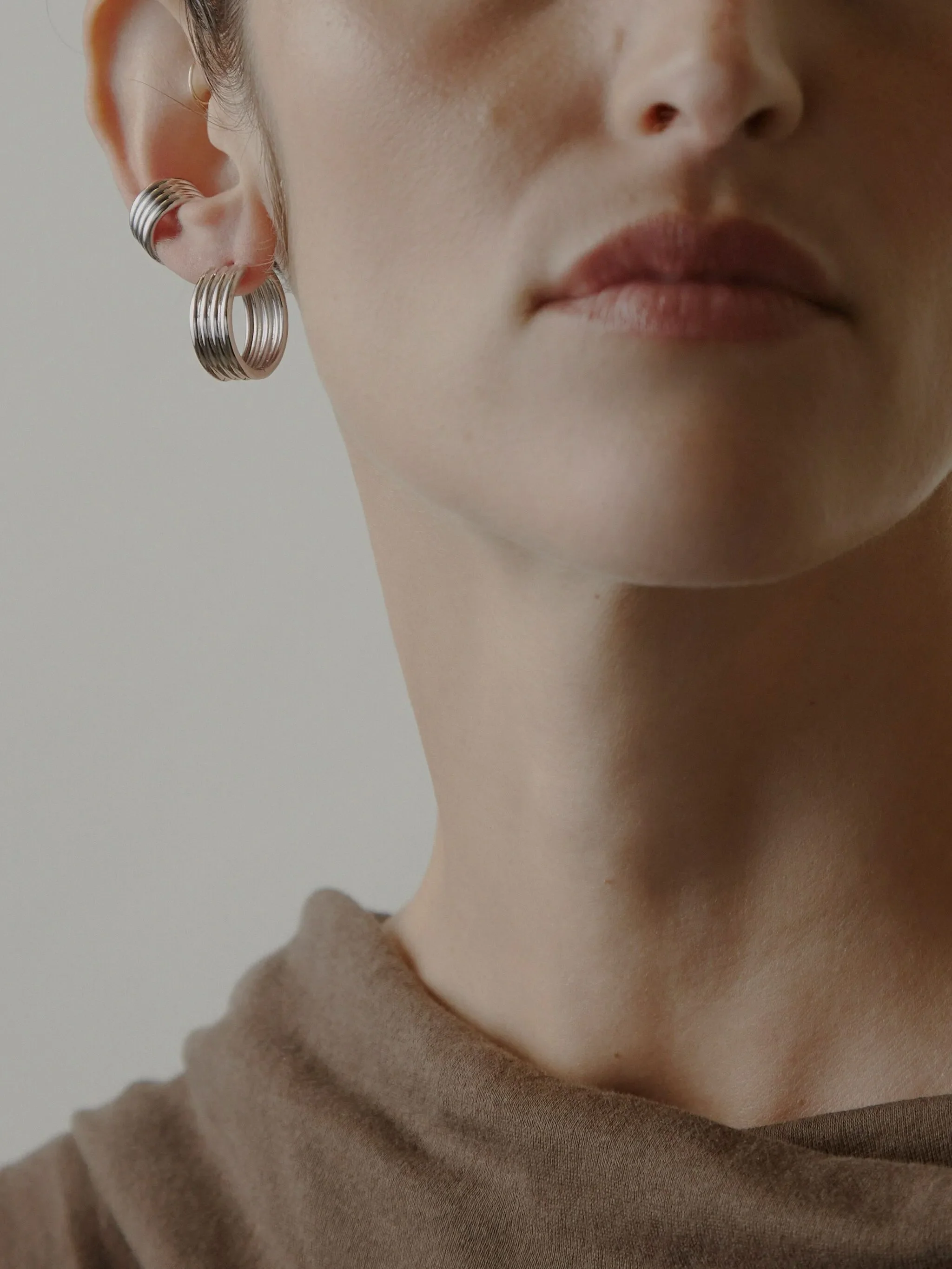 Stratis ear cuff in sterling silver plated