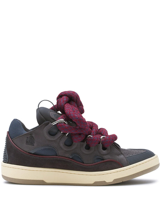 Curb sneakers
