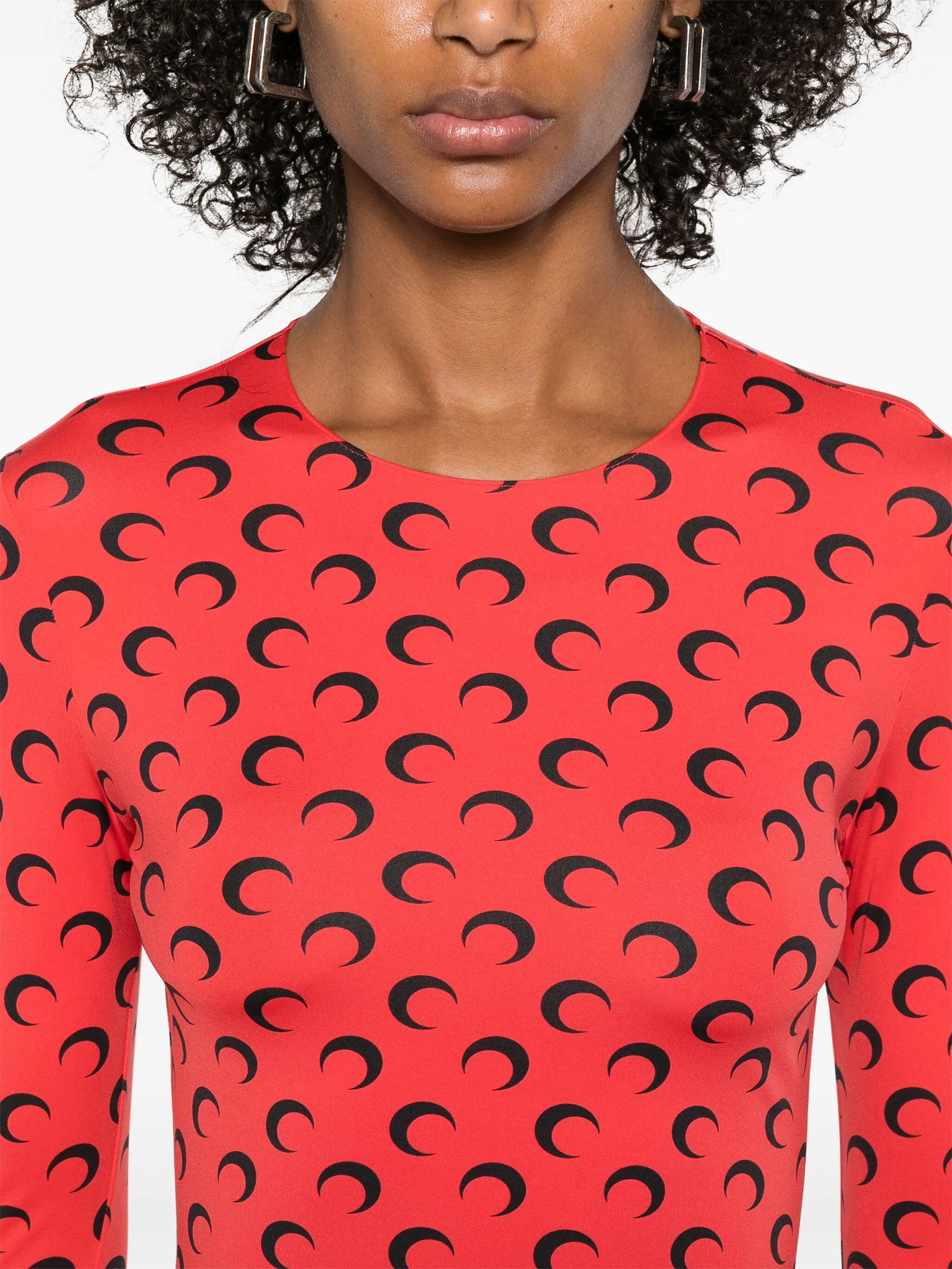 Moonogram-pattern top