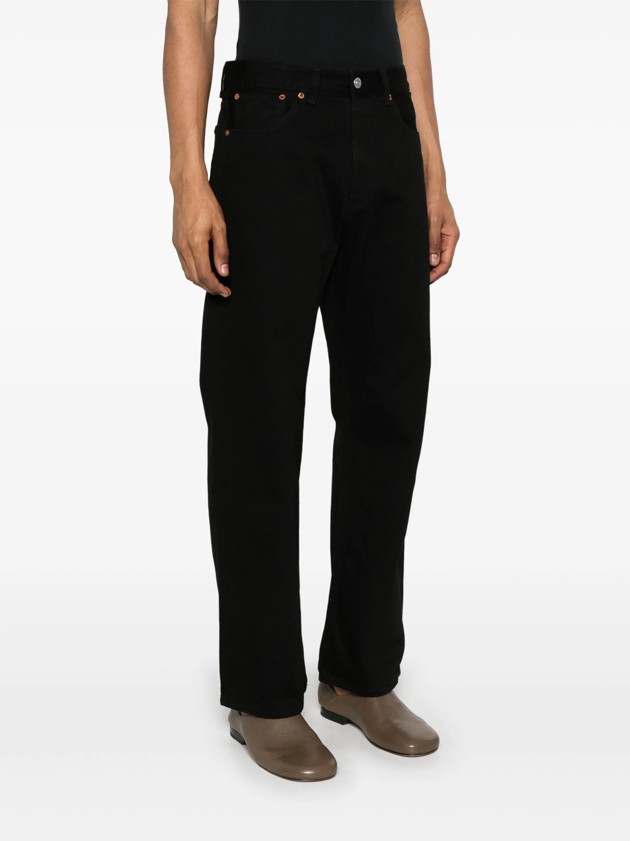 buttoned jeans