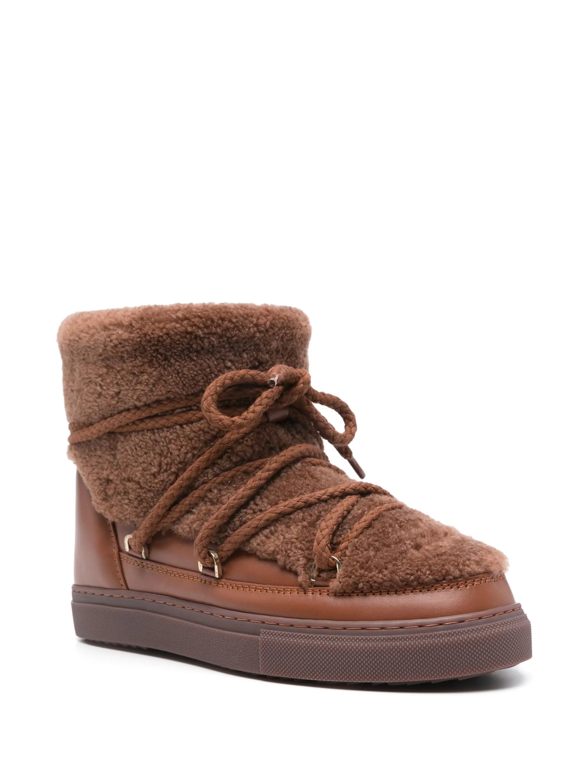 Curly boots