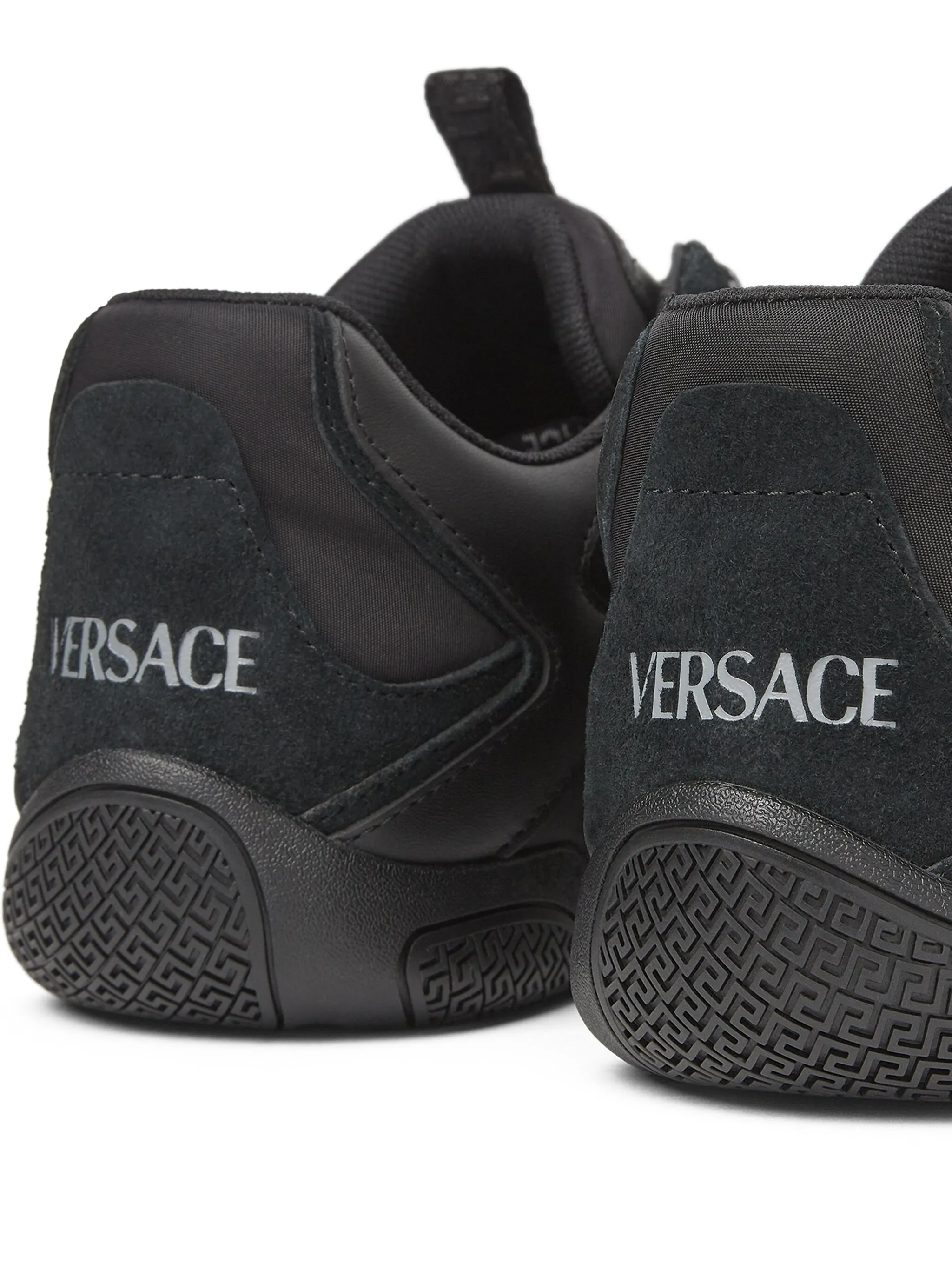 Galaxia sneakers