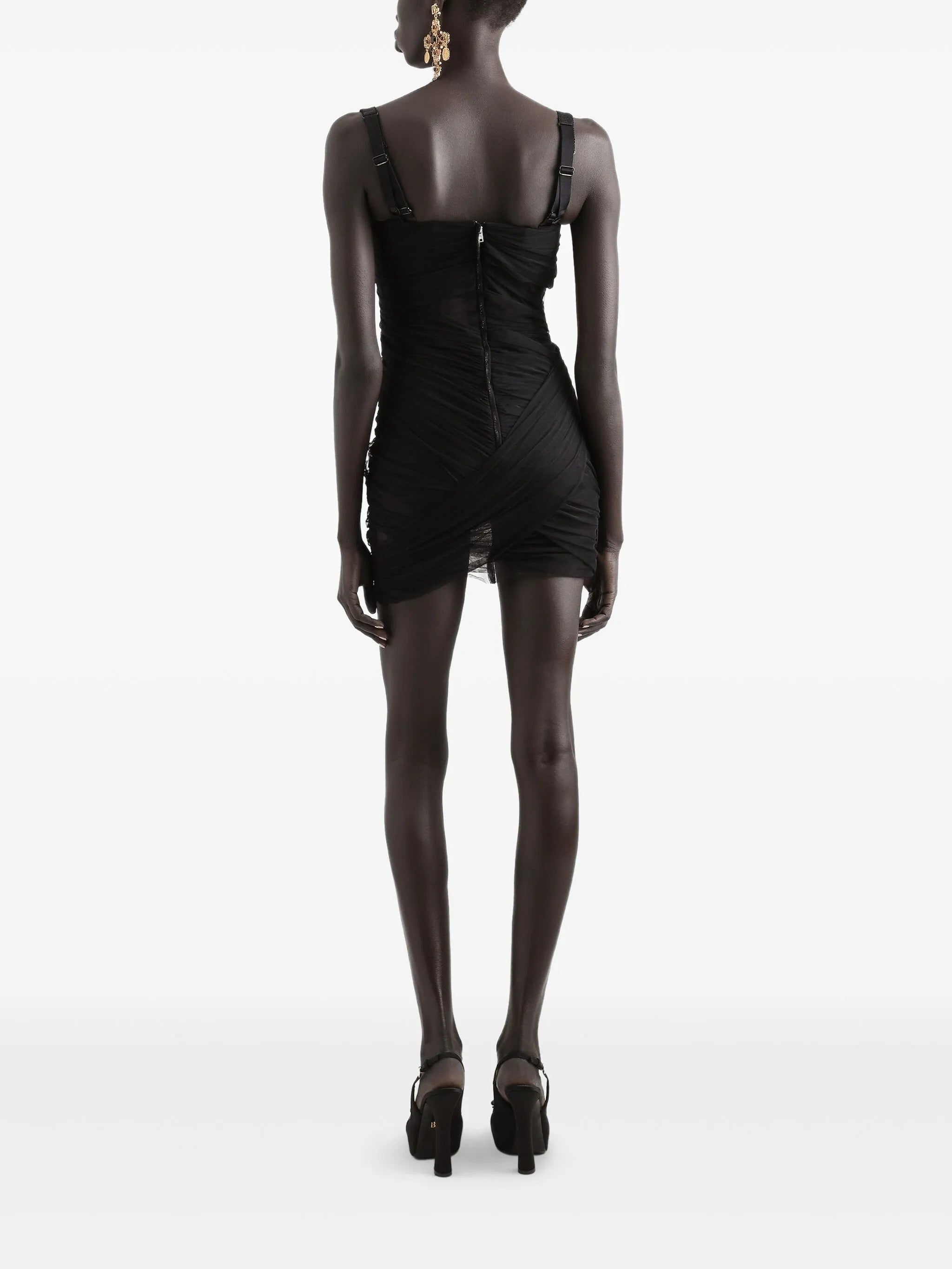 sleeveless dress