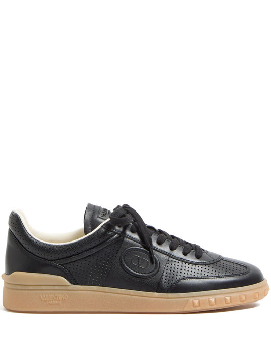 Upvillage sneakers