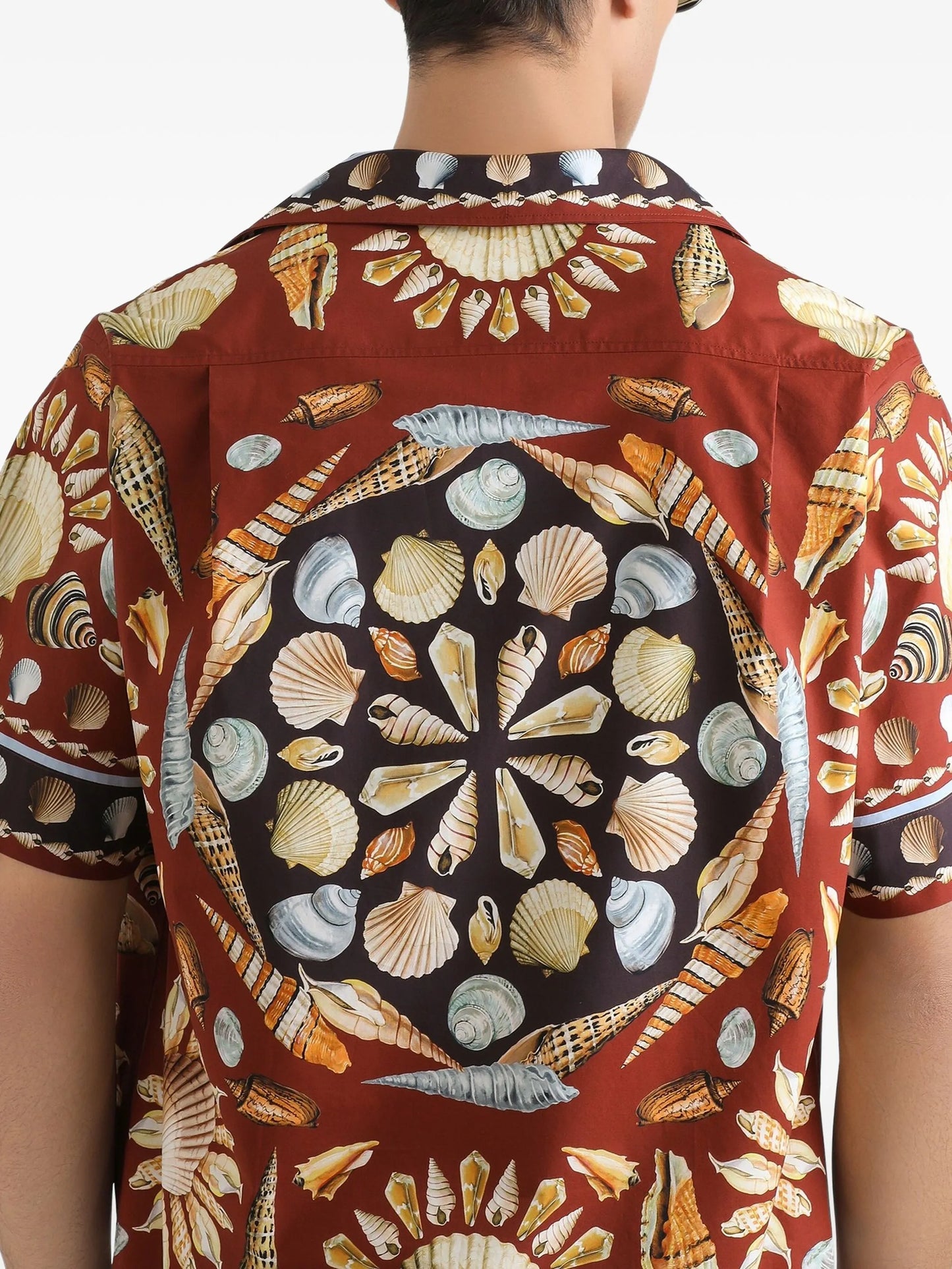 short sleeve shirt