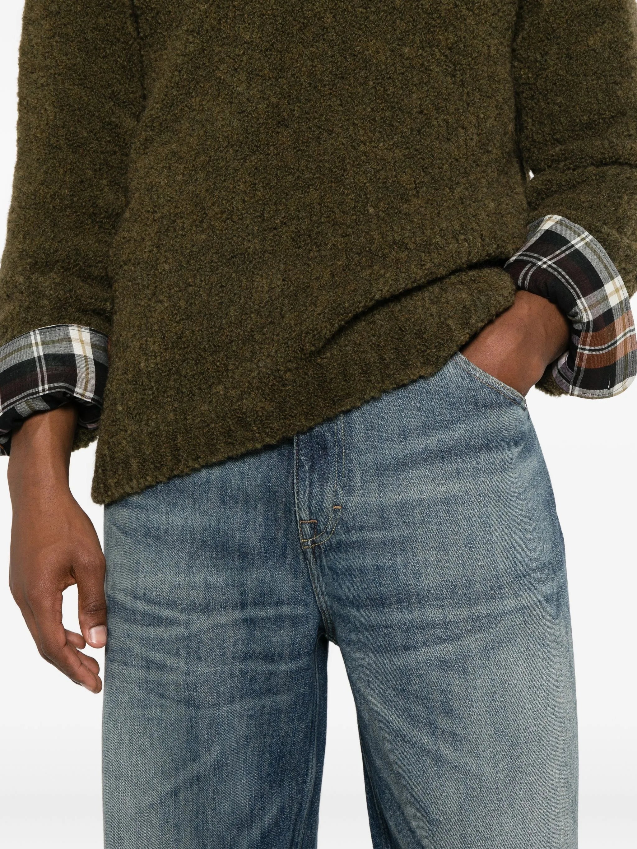 Vast Cut distressed jeans