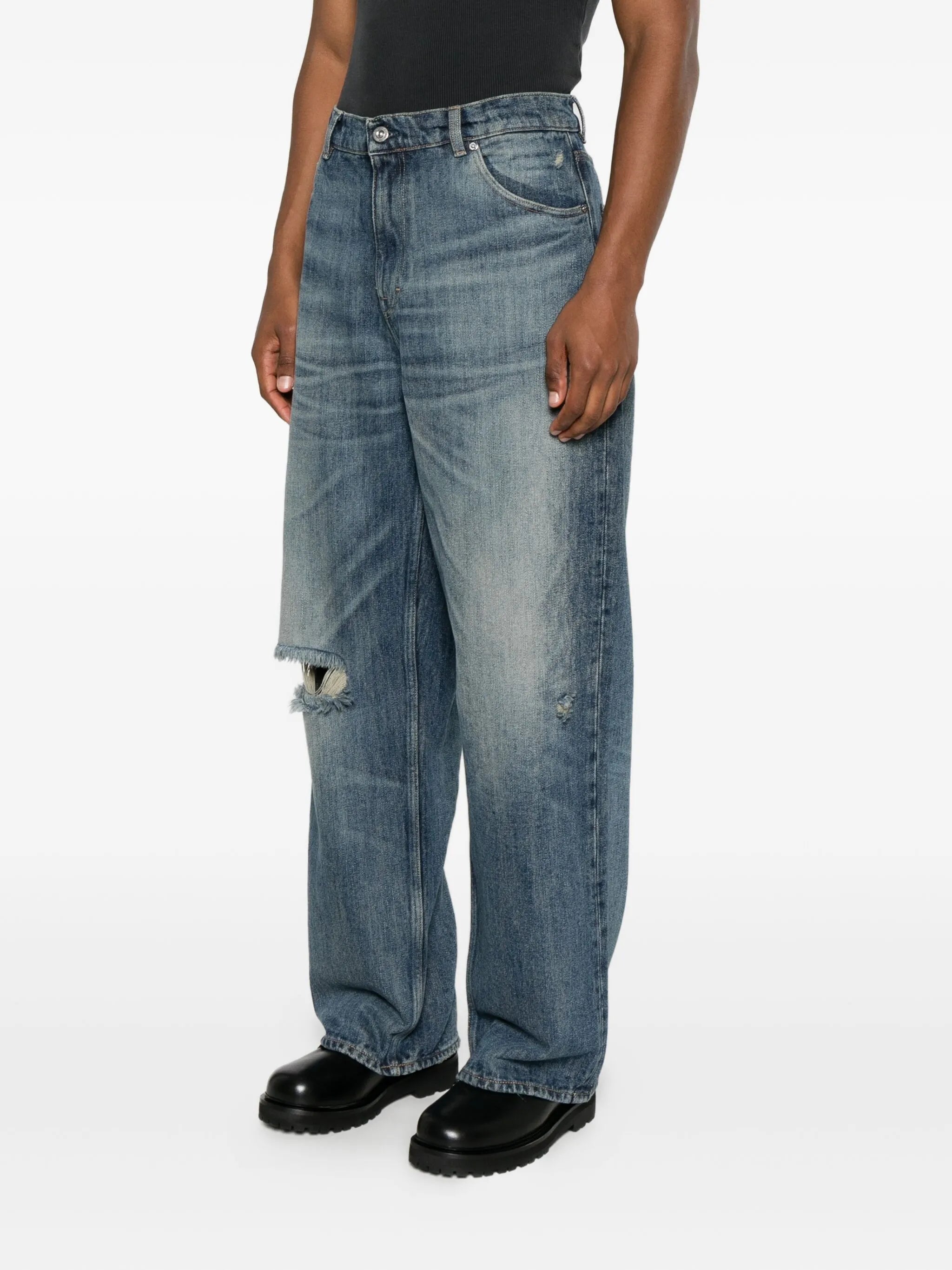 Vast Cut distressed jeans